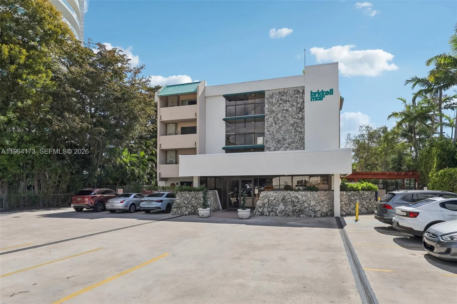 2201 Brickell Ave 77, Miami, Florida 33129, Miami, Florida 33129, 2 Bedrooms Bedrooms, ,2 BathroomsBathrooms,Residential,For Sale,2201 Brickell Ave 77, Miami, Florida 33129,A11964173