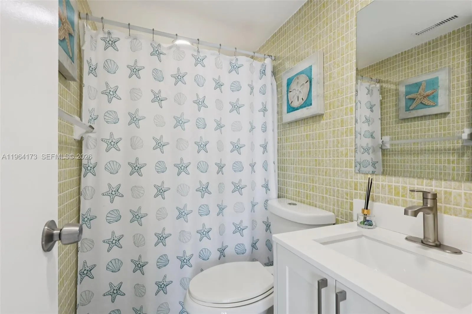 2201 Brickell Ave 77, Miami, Florida 33129, Miami, Florida 33129, 2 Bedrooms Bedrooms, ,2 BathroomsBathrooms,Residential,For Sale,2201 Brickell Ave 77, Miami, Florida 33129,A11964173