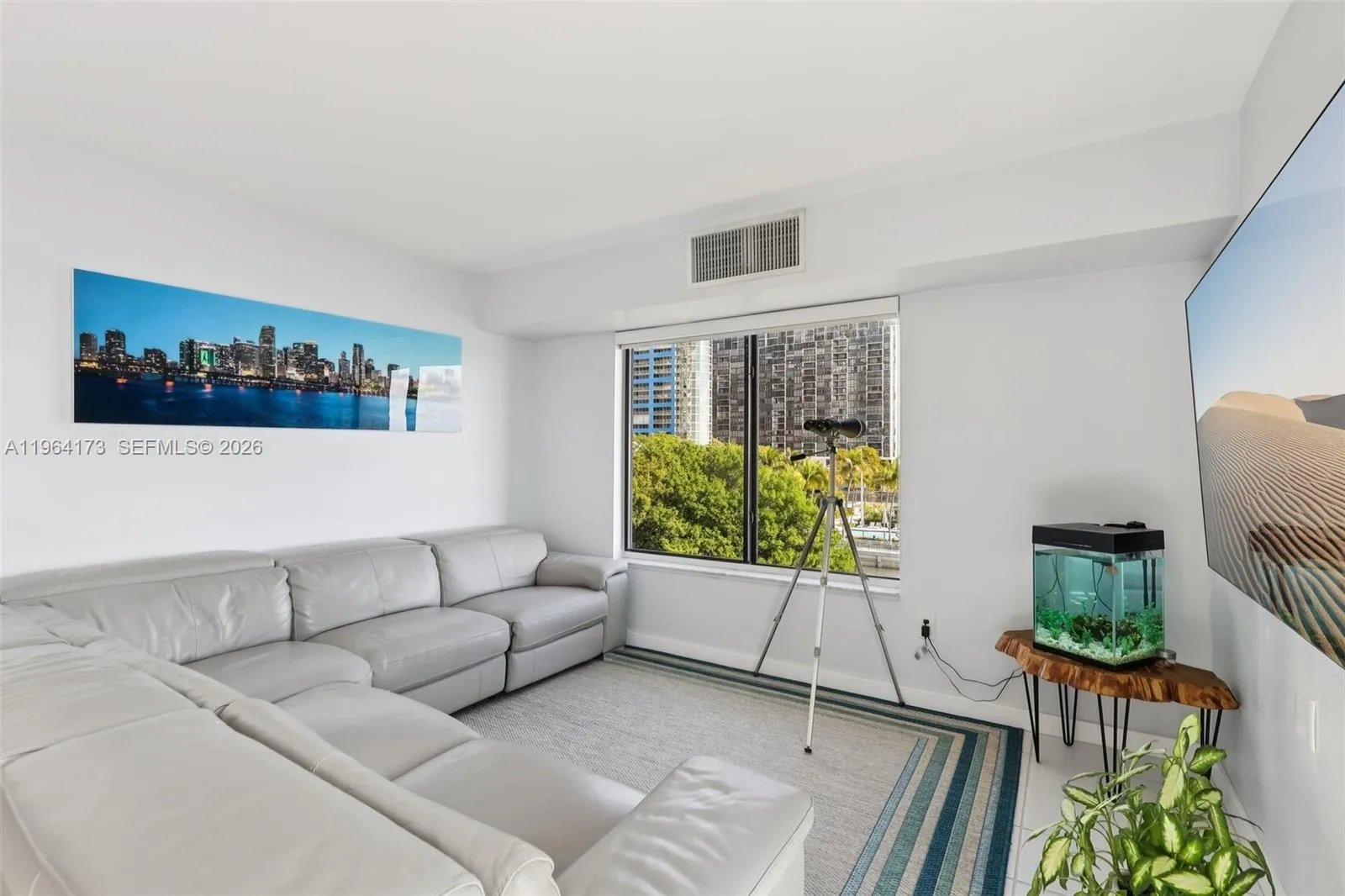 2201 Brickell Ave 77, Miami, Florida 33129, Miami, Florida 33129, 2 Bedrooms Bedrooms, ,2 BathroomsBathrooms,Residential,For Sale,2201 Brickell Ave 77, Miami, Florida 33129,A11964173