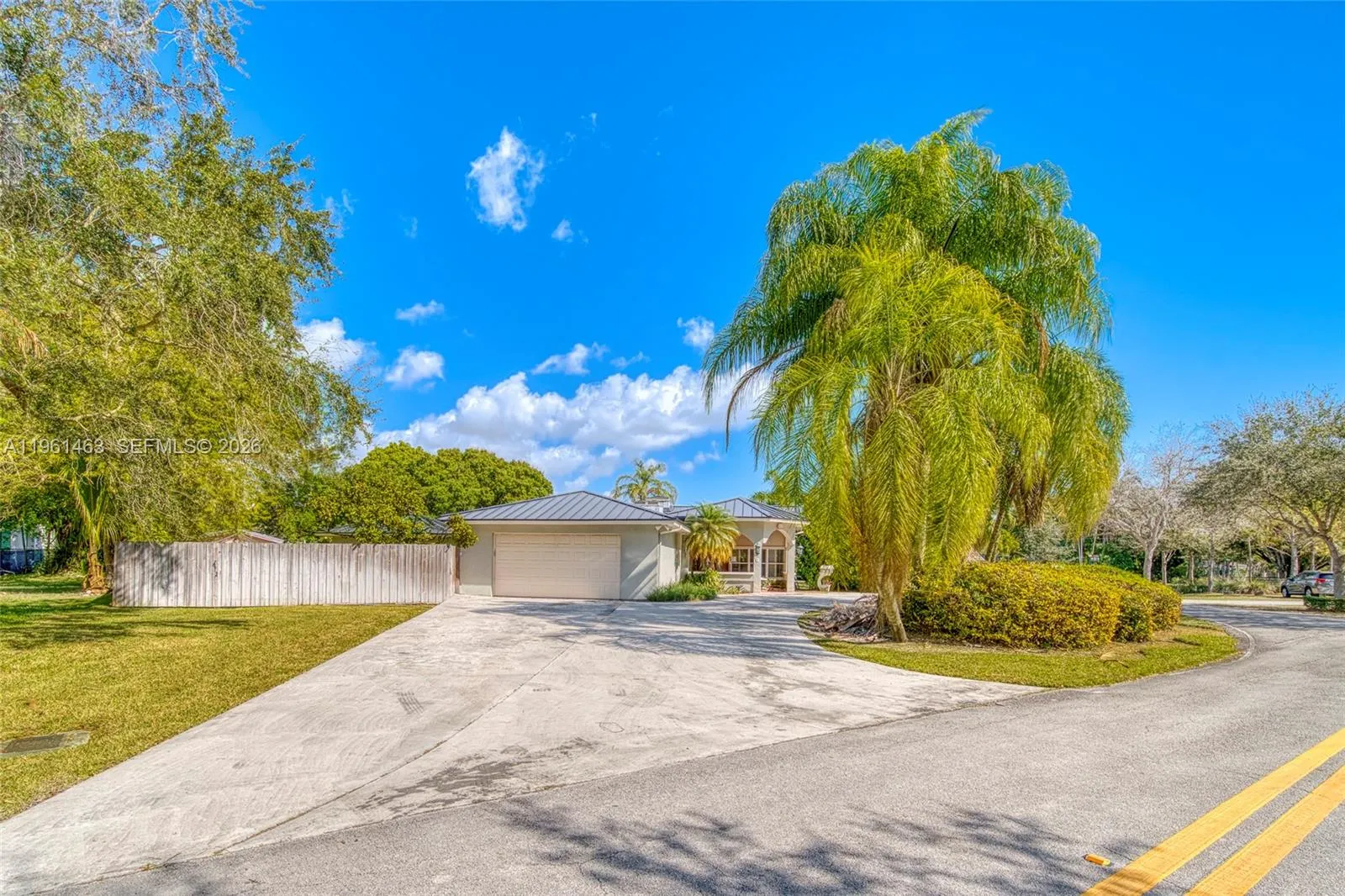 8001 Sw 133rd St, Pinecrest, Florida 33156, Pinecrest, Florida 33156, 3 Bedrooms Bedrooms, ,2 BathroomsBathrooms,Residential,For Sale,8001 Sw 133rd St, Pinecrest, Florida 33156,A11961463
