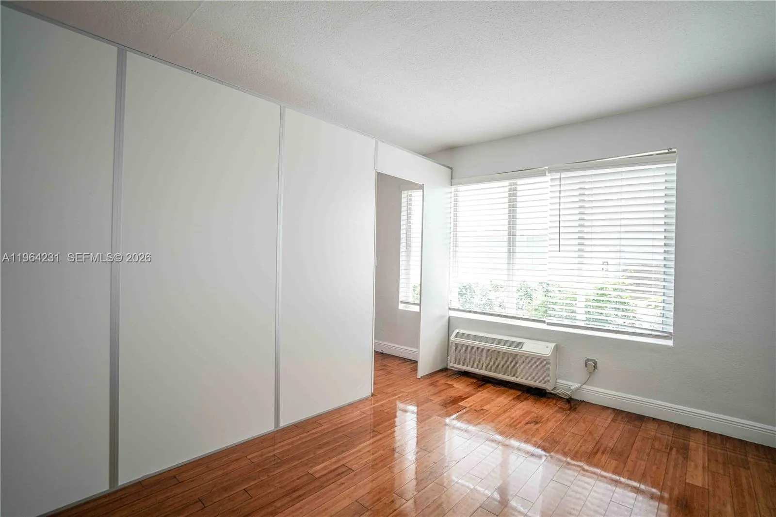 7325 Carlyle Ave 10, Miami Beach, Florida 33141, Miami Beach, Florida 33141, 1 Bedroom Bedrooms, ,1 BathroomBathrooms,Residential Lease,For Rent,7325 Carlyle Ave 10, Miami Beach, Florida 33141,A11964231