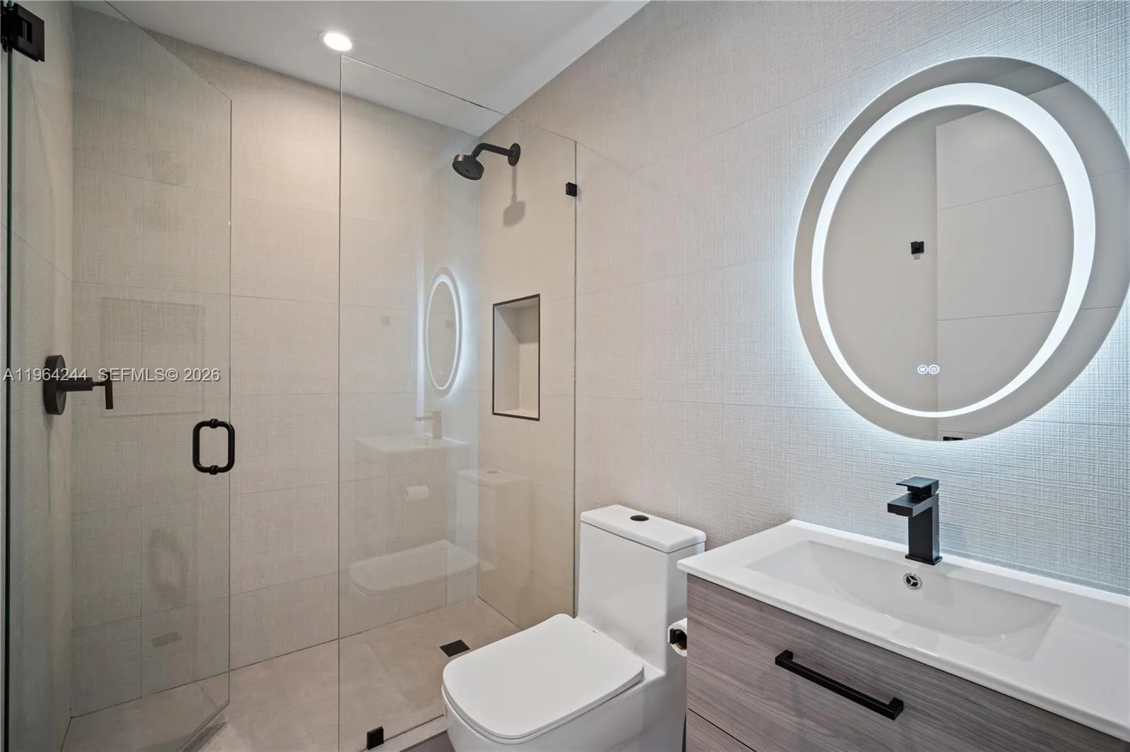2962 W Trade Ave, Coconut Grove, Florida 33133, Coconut Grove, Florida 33133, 5 Bedrooms Bedrooms, ,5 BathroomsBathrooms,Residential,For Sale,2962 W Trade Ave, Coconut Grove, Florida 33133,A11964244