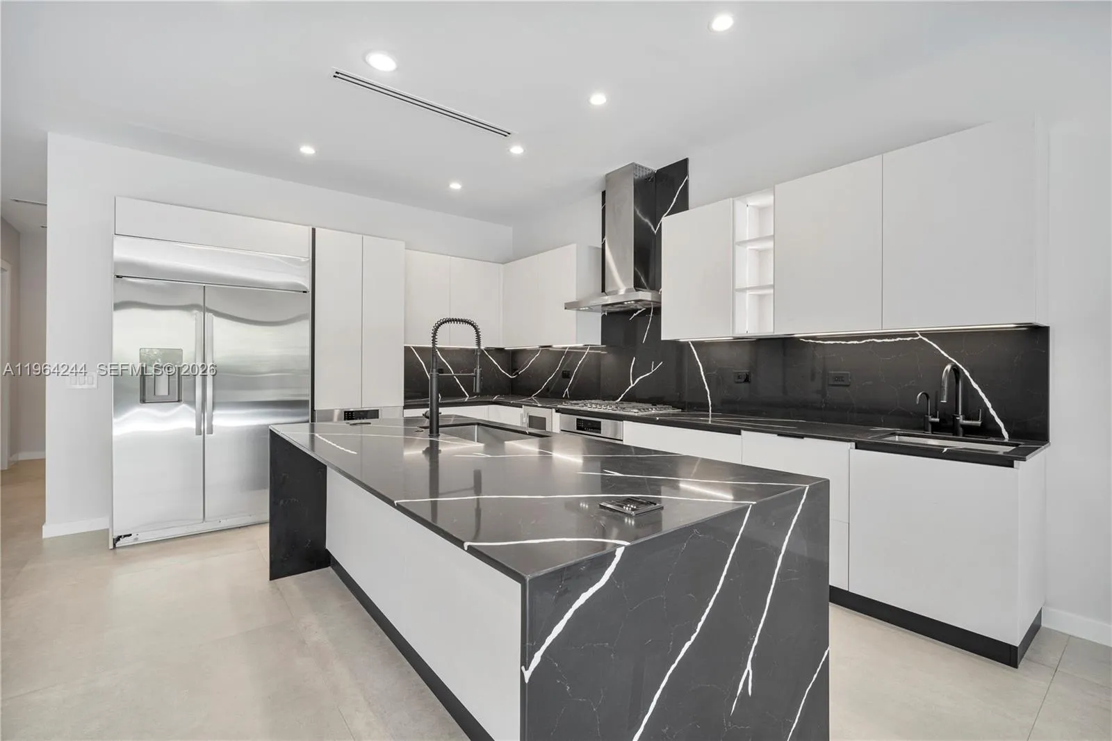 2962 W Trade Ave, Coconut Grove, Florida 33133, Coconut Grove, Florida 33133, 5 Bedrooms Bedrooms, ,5 BathroomsBathrooms,Residential,For Sale,2962 W Trade Ave, Coconut Grove, Florida 33133,A11964244