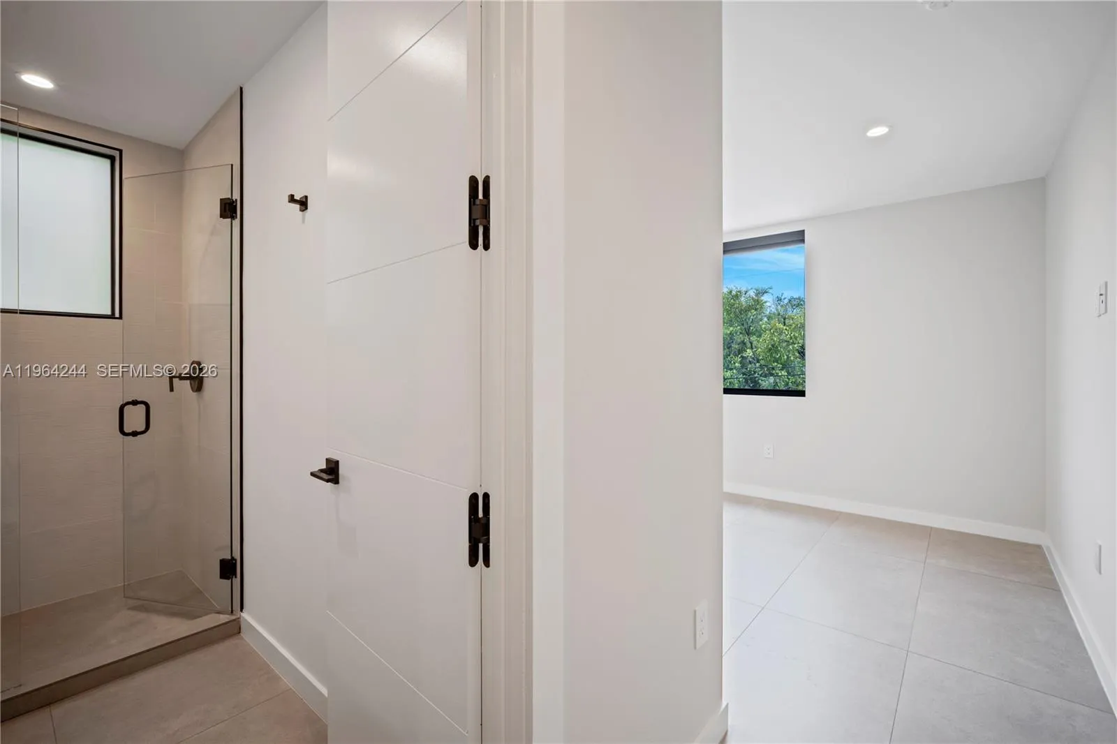 2962 W Trade Ave, Coconut Grove, Florida 33133, Coconut Grove, Florida 33133, 5 Bedrooms Bedrooms, ,5 BathroomsBathrooms,Residential,For Sale,2962 W Trade Ave, Coconut Grove, Florida 33133,A11964244