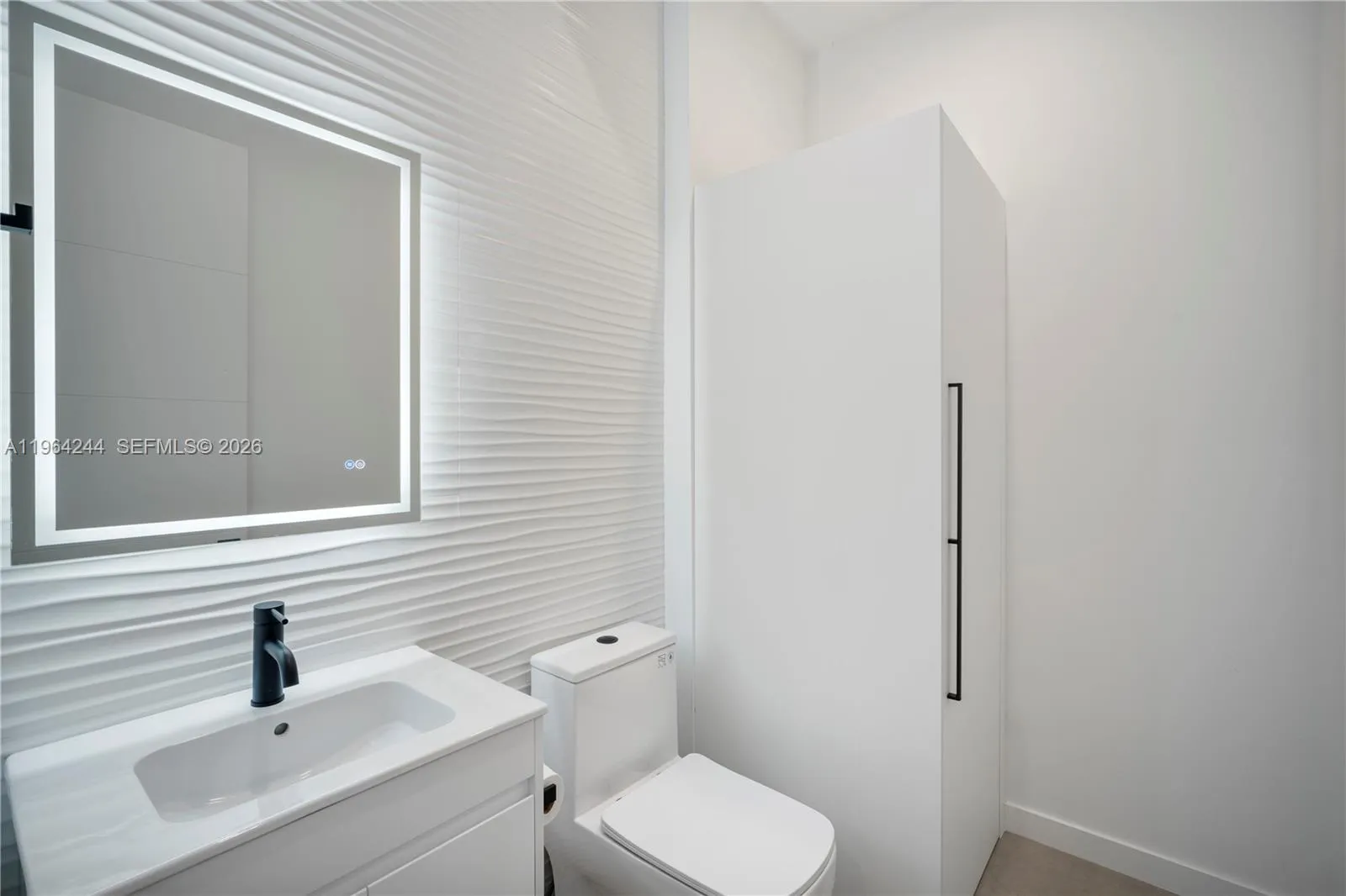 2962 W Trade Ave, Coconut Grove, Florida 33133, Coconut Grove, Florida 33133, 5 Bedrooms Bedrooms, ,5 BathroomsBathrooms,Residential,For Sale,2962 W Trade Ave, Coconut Grove, Florida 33133,A11964244