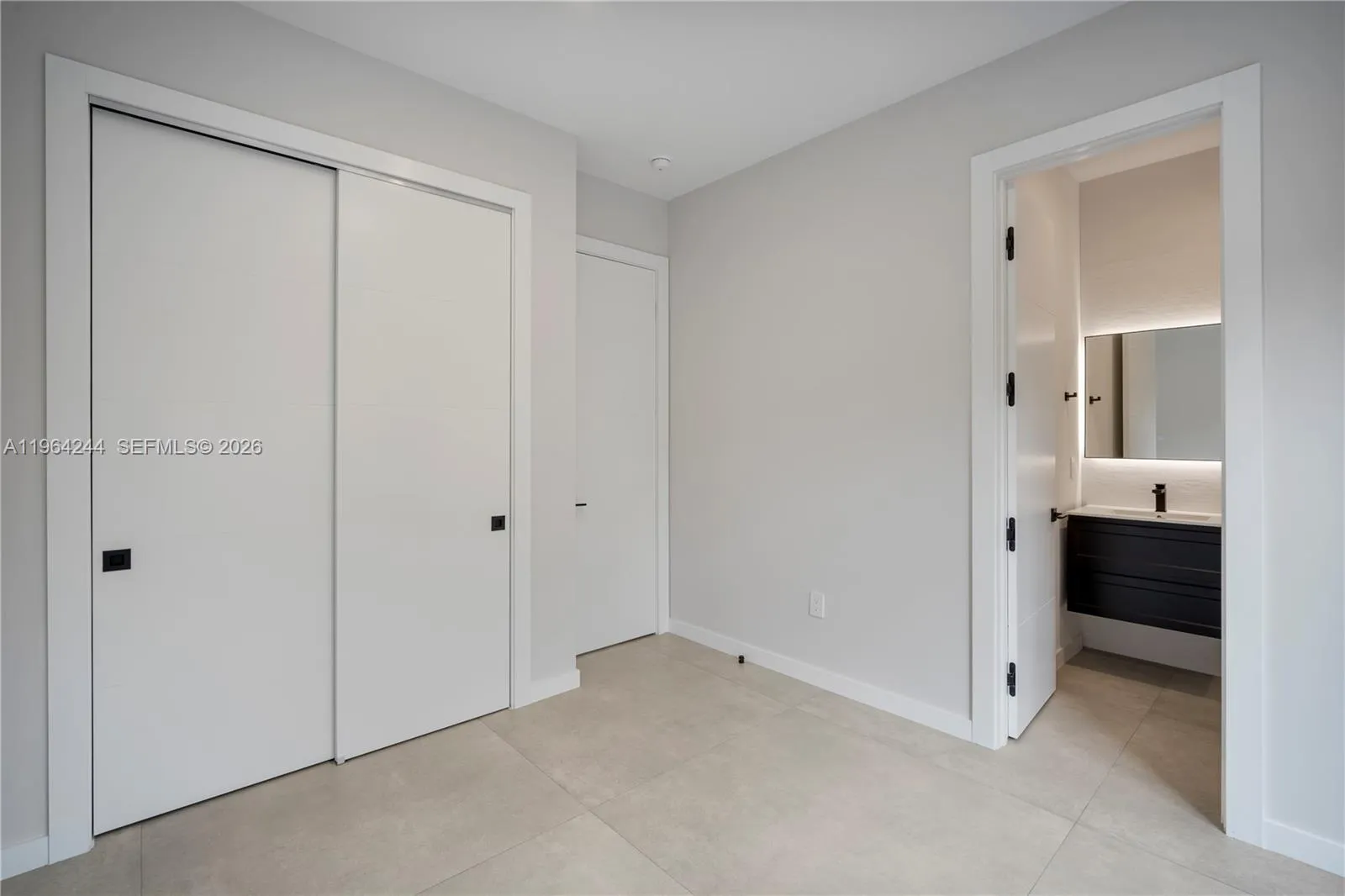 2962 W Trade Ave, Coconut Grove, Florida 33133, Coconut Grove, Florida 33133, 5 Bedrooms Bedrooms, ,5 BathroomsBathrooms,Residential,For Sale,2962 W Trade Ave, Coconut Grove, Florida 33133,A11964244