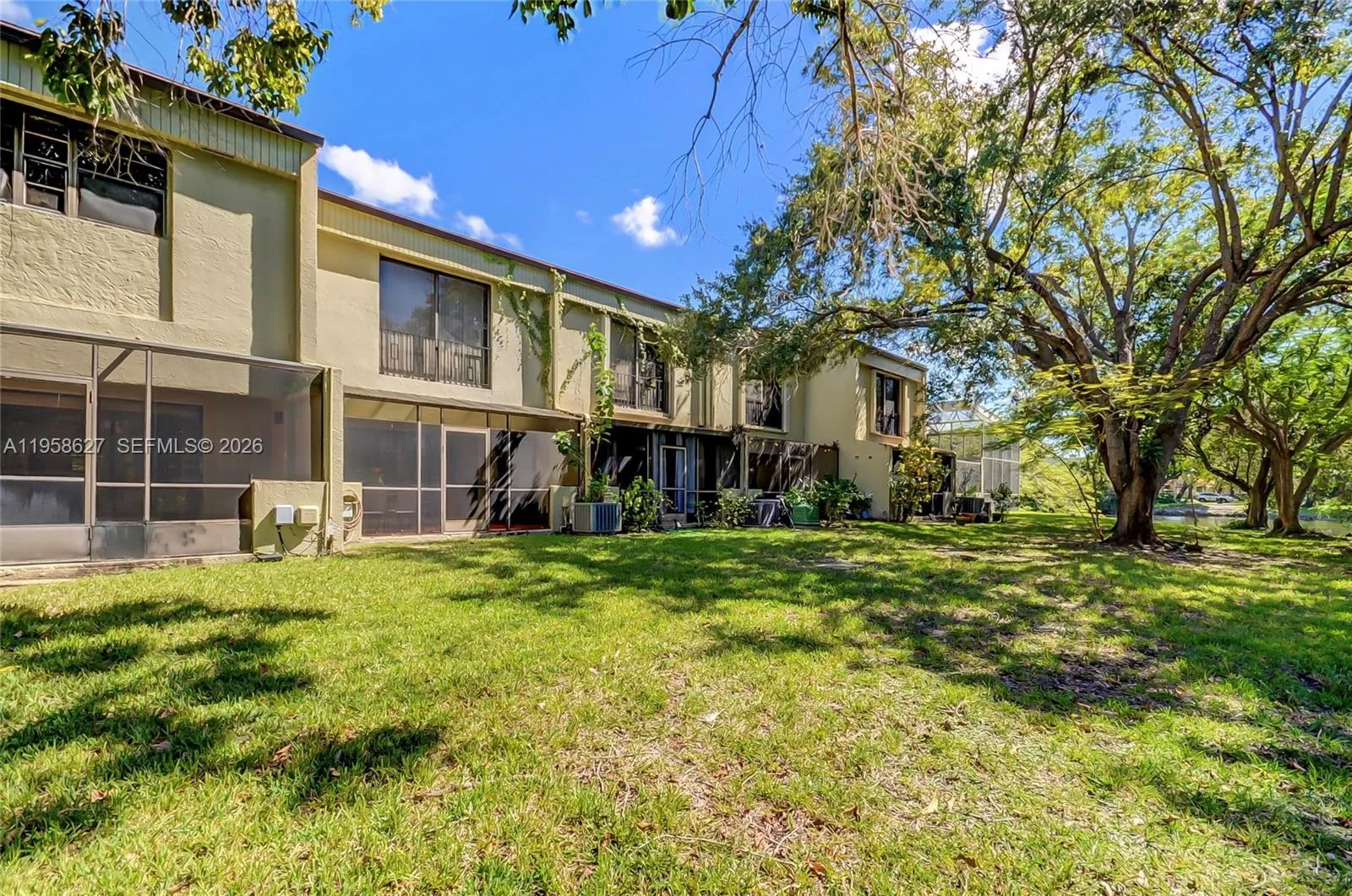 3831 Estepona Ave 11-d-2, Doral, Florida 33178, Doral, Florida 33178, 3 Bedrooms Bedrooms, ,2 BathroomsBathrooms,Residential,For Sale,3831 Estepona Ave 11-d-2, Doral, Florida 33178,A11958627