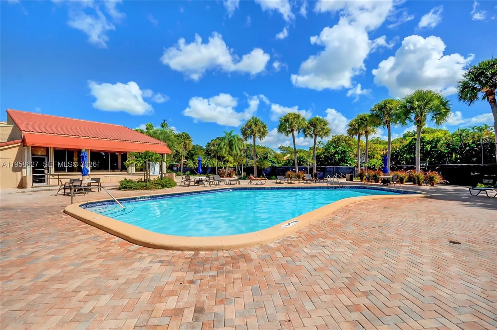 3831 Estepona Ave 11-d-2, Doral, Florida 33178, Doral, Florida 33178, 3 Bedrooms Bedrooms, ,2 BathroomsBathrooms,Residential,For Sale,3831 Estepona Ave 11-d-2, Doral, Florida 33178,A11958627