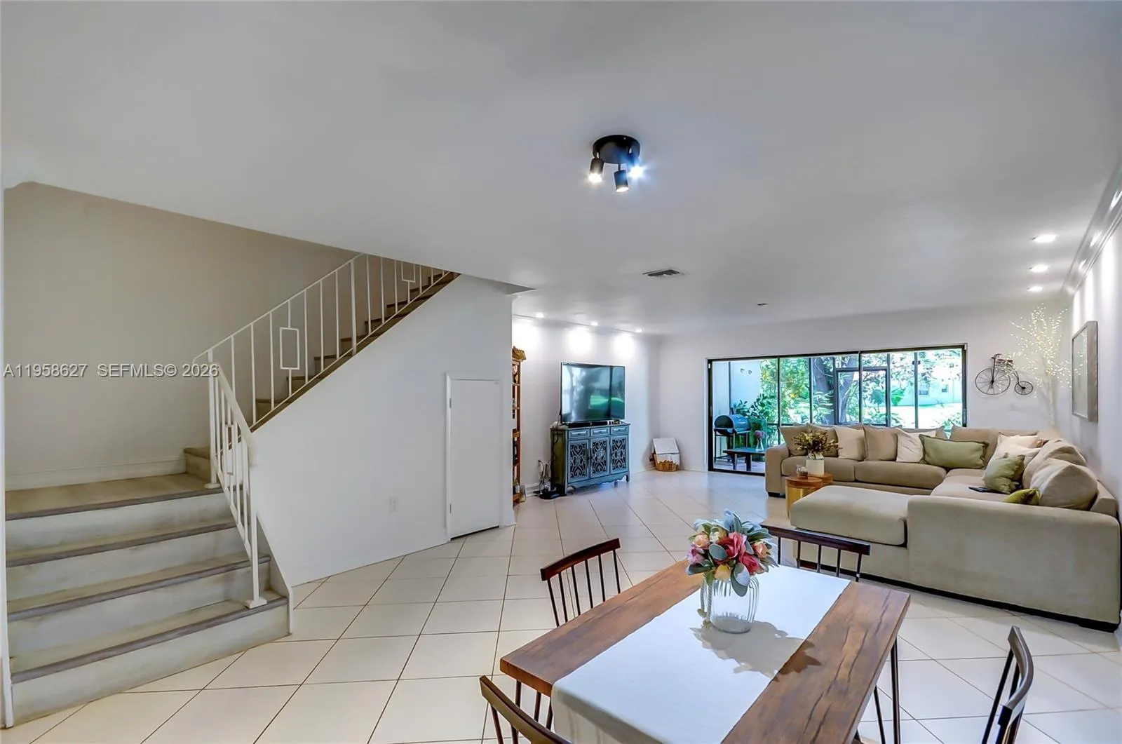 3831 Estepona Ave 11-d-2, Doral, Florida 33178, Doral, Florida 33178, 3 Bedrooms Bedrooms, ,2 BathroomsBathrooms,Residential,For Sale,3831 Estepona Ave 11-d-2, Doral, Florida 33178,A11958627