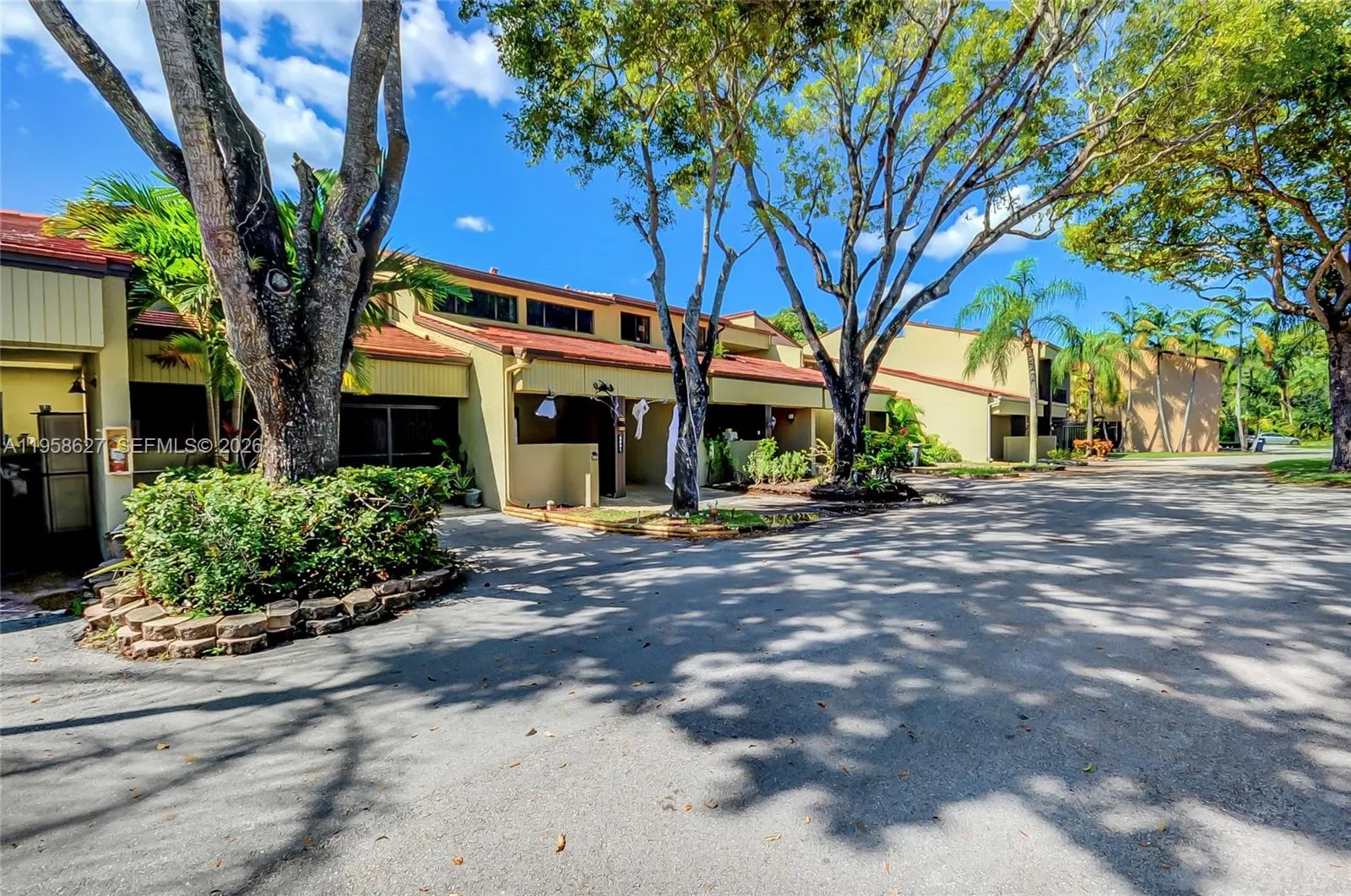 3831 Estepona Ave 11-d-2, Doral, Florida 33178, Doral, Florida 33178, 3 Bedrooms Bedrooms, ,2 BathroomsBathrooms,Residential,For Sale,3831 Estepona Ave 11-d-2, Doral, Florida 33178,A11958627