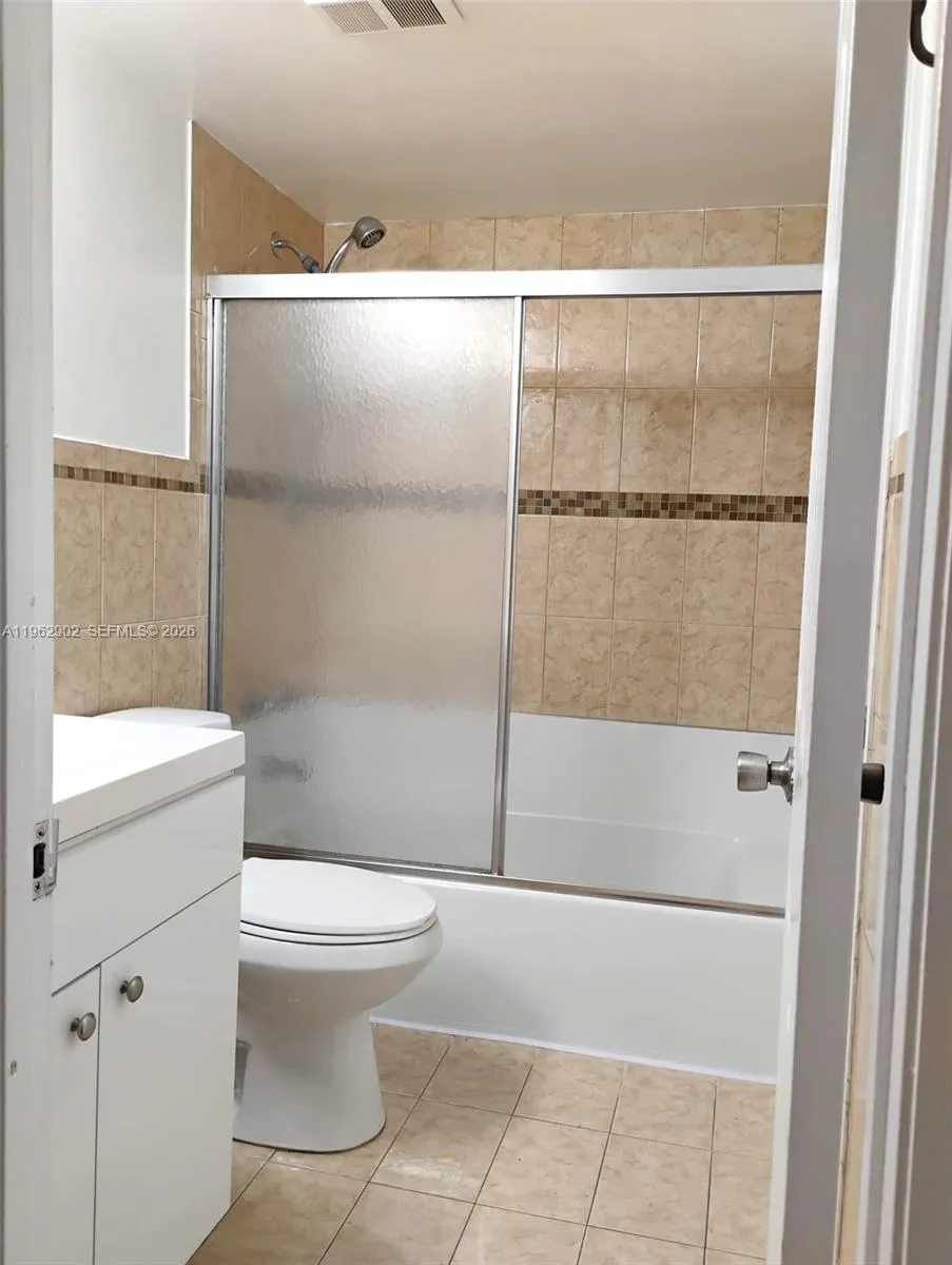 8520 Sw 212th St 306, Cutler Bay, Florida 33189, Cutler Bay, Florida 33189, 1 Bedroom Bedrooms, ,1 BathroomBathrooms,Residential Lease,For Rent,8520 Sw 212th St 306, Cutler Bay, Florida 33189,A11962902