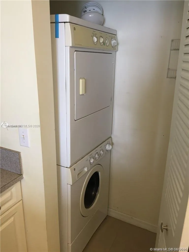 1 Glen Royal Pkwy 1404, Miami, Florida 33125, Miami, Florida 33125, 2 Bedrooms Bedrooms, ,2 BathroomsBathrooms,Residential,For Sale,1 Glen Royal Pkwy 1404, Miami, Florida 33125,A11961549