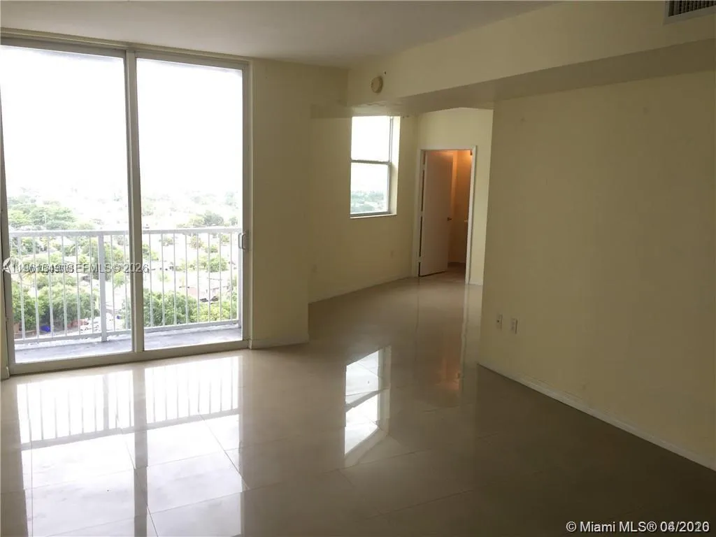 1 Glen Royal Pkwy 1404, Miami, Florida 33125, Miami, Florida 33125, 2 Bedrooms Bedrooms, ,2 BathroomsBathrooms,Residential,For Sale,1 Glen Royal Pkwy 1404, Miami, Florida 33125,A11961549