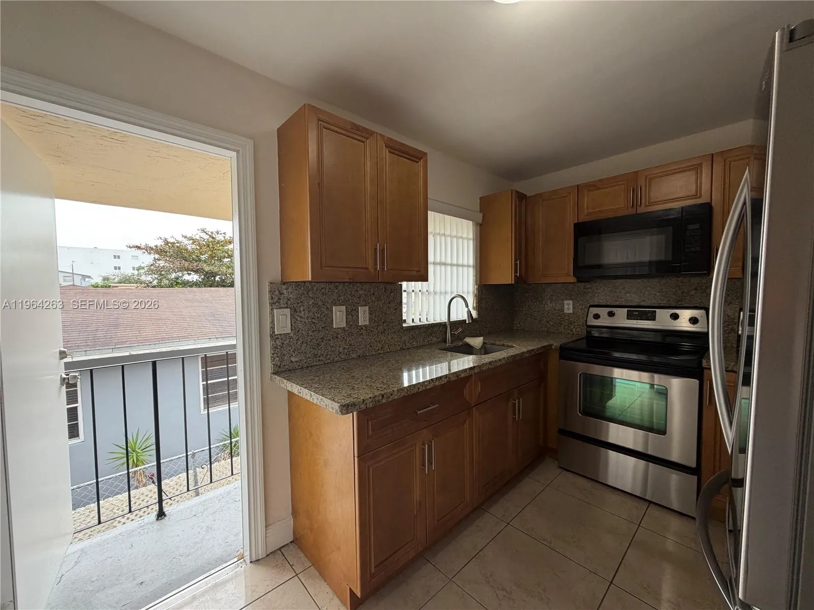 6085 W Flagler St 0, Miami, Florida 33144, Miami, Florida 33144, 3 Bedrooms Bedrooms, ,2 BathroomsBathrooms,Residential Lease,For Rent,6085 W Flagler St 0, Miami, Florida 33144,A11964263