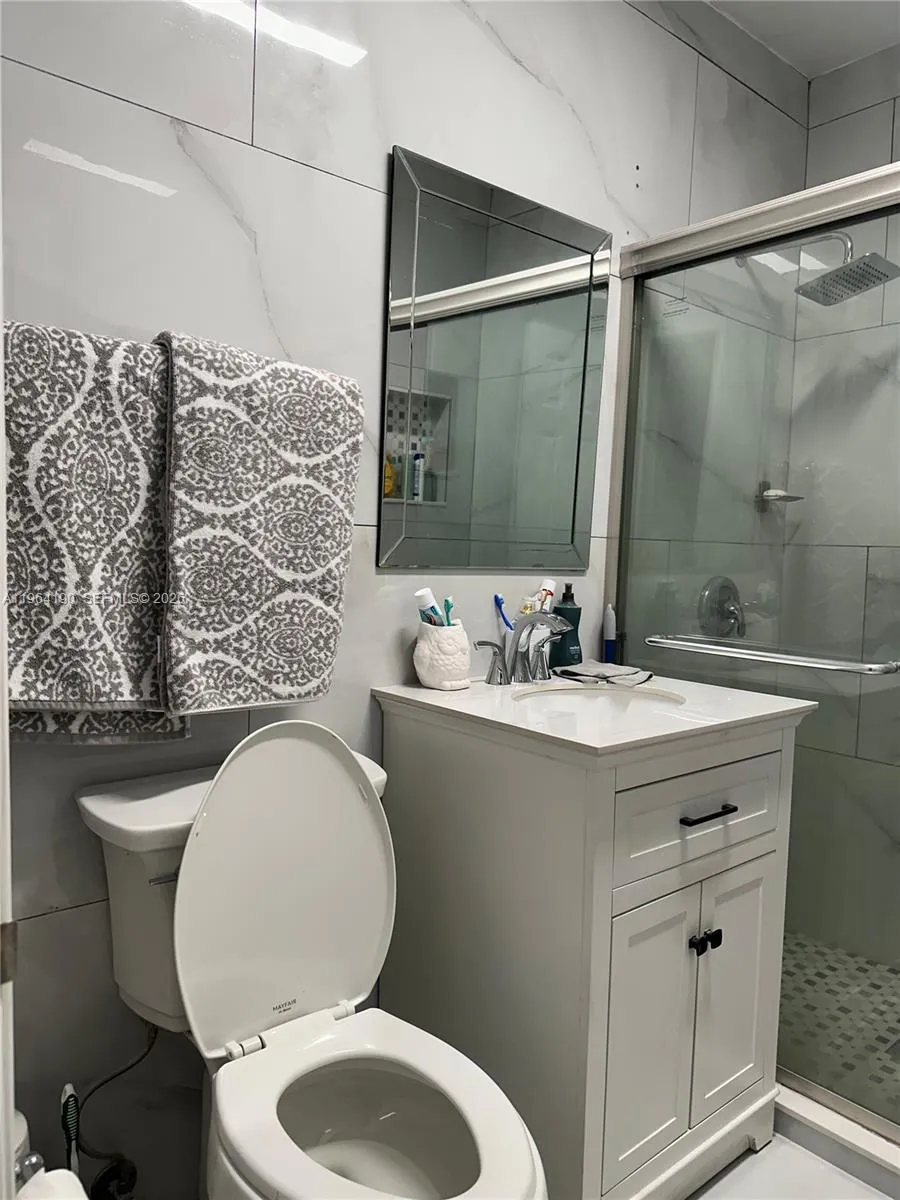 991 E 47th St, Hialeah, Florida 33013, Hialeah, Florida 33013, 3 Bedrooms Bedrooms, ,2 BathroomsBathrooms,Residential,For Sale,991 E 47th St, Hialeah, Florida 33013,A11964190