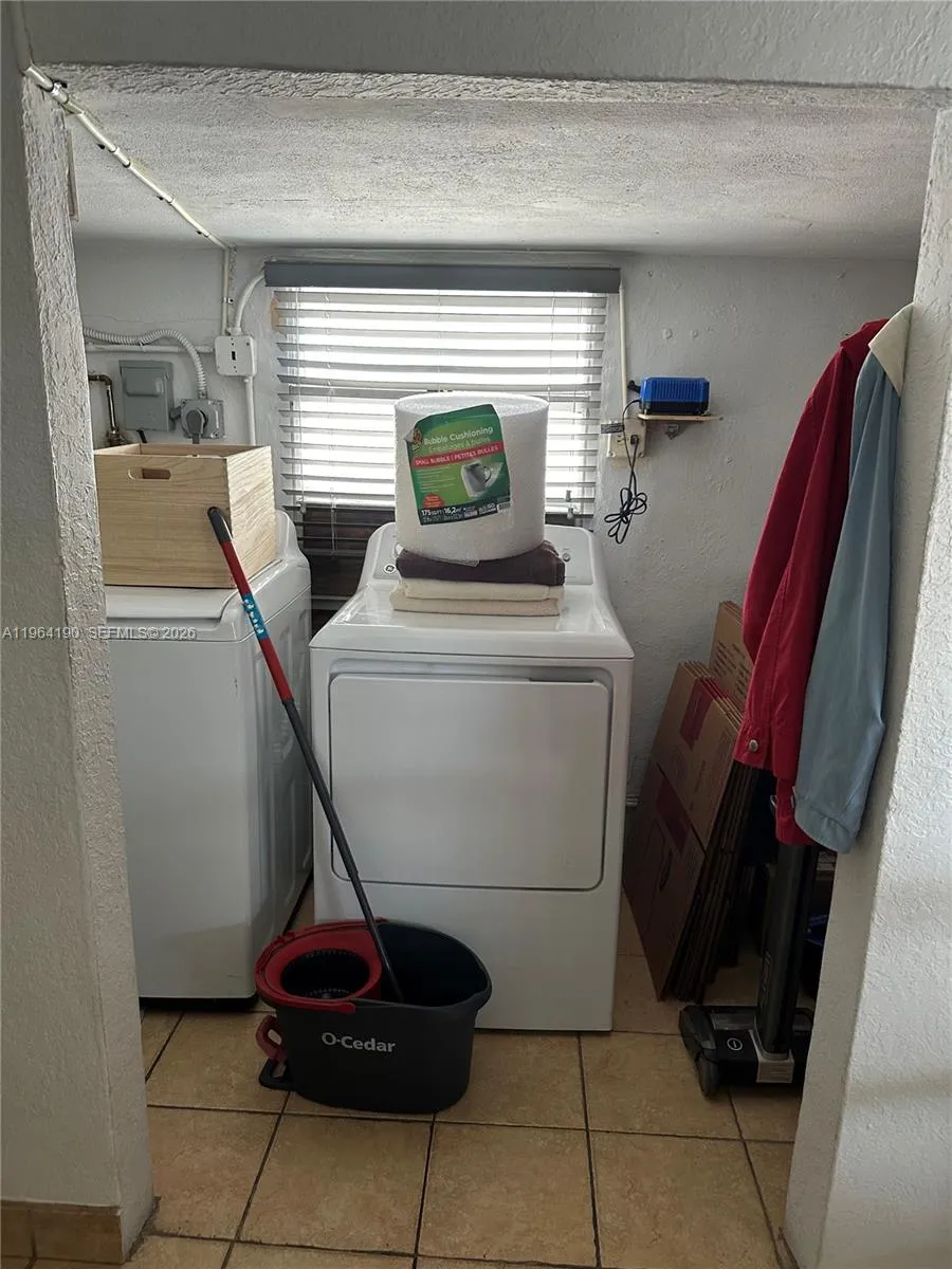 991 E 47th St, Hialeah, Florida 33013, Hialeah, Florida 33013, 3 Bedrooms Bedrooms, ,2 BathroomsBathrooms,Residential,For Sale,991 E 47th St, Hialeah, Florida 33013,A11964190