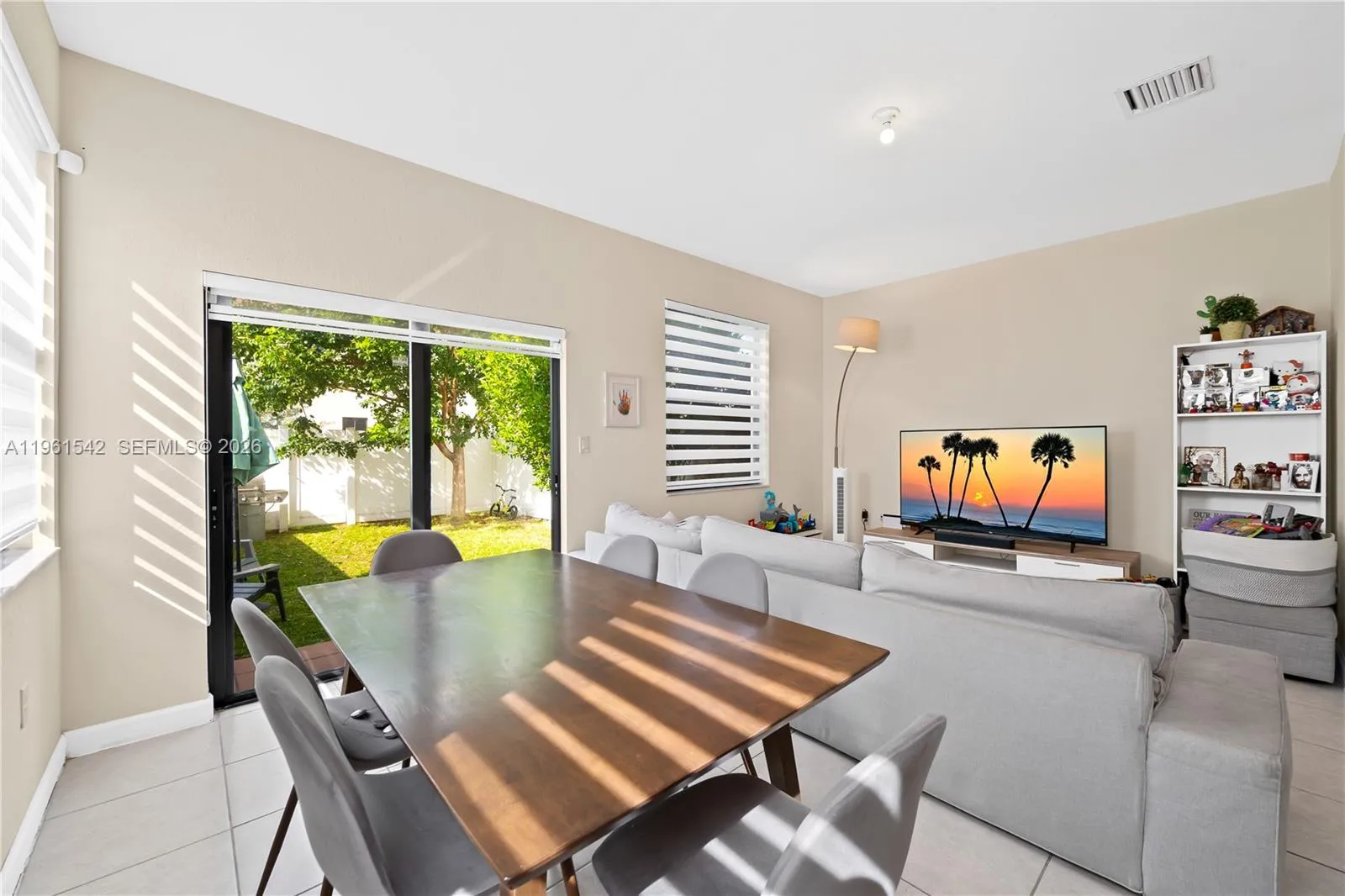 Hialeah, Florida 33018, 3 Bedrooms Bedrooms, ,2 BathroomsBathrooms,Residential,For Sale,A11961542