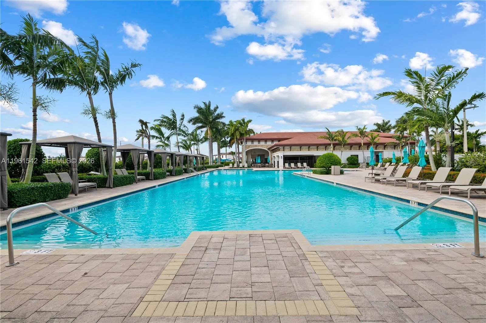 Hialeah, Florida 33018, 3 Bedrooms Bedrooms, ,2 BathroomsBathrooms,Residential,For Sale,A11961542