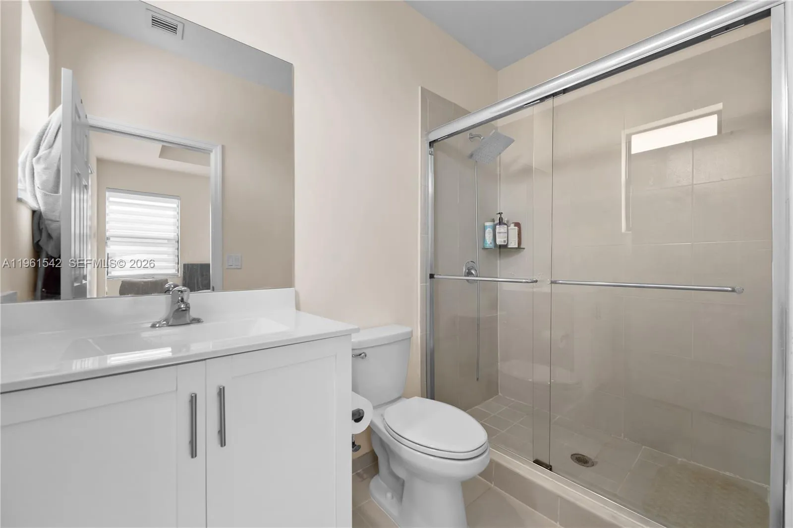 Hialeah, Florida 33018, 3 Bedrooms Bedrooms, ,2 BathroomsBathrooms,Residential,For Sale,A11961542