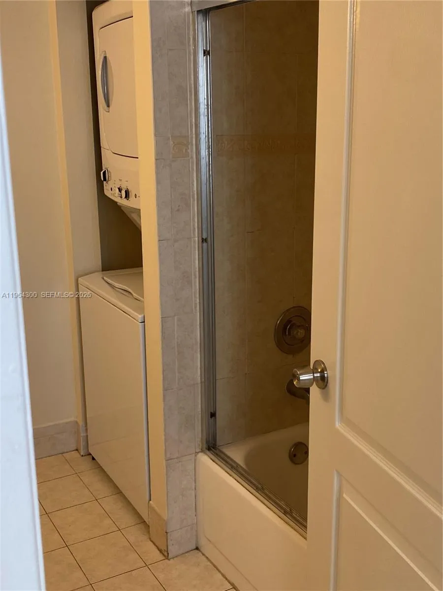 4772 Nw 97th Pl 219, Doral, Florida 33178, Doral, Florida 33178, 2 Bedrooms Bedrooms, ,2 BathroomsBathrooms,Residential Lease,For Rent,4772 Nw 97th Pl 219, Doral, Florida 33178,A11964300