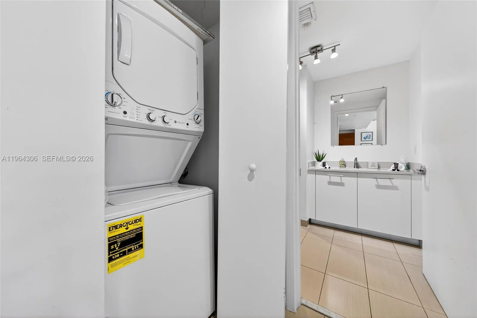 3250 Ne 1st Ave 502, Miami, Florida 33137, Miami, Florida 33137, 2 Bedrooms Bedrooms, ,2 BathroomsBathrooms,Residential,For Sale,3250 Ne 1st Ave 502, Miami, Florida 33137,A11964306