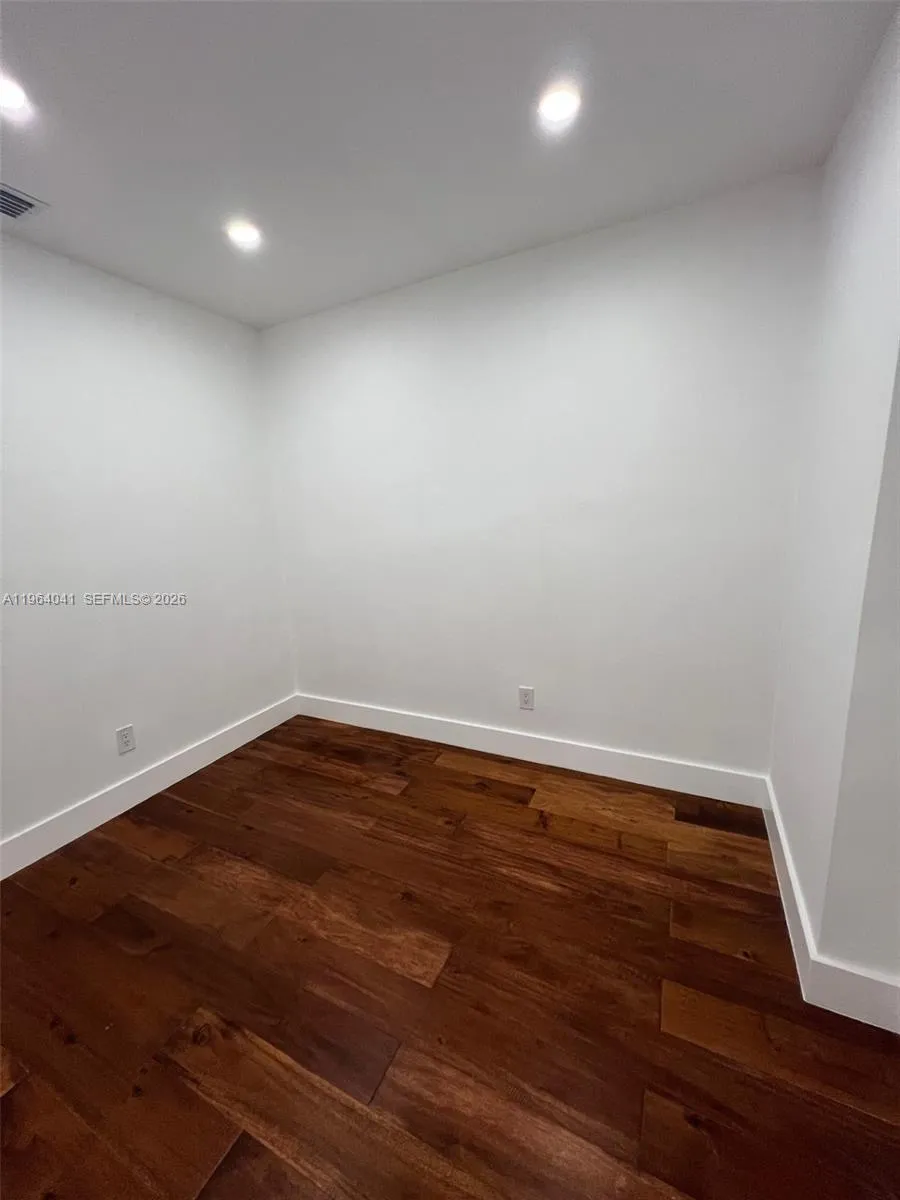 424 La Villa Dr 1, Miami Springs, Florida 33166, Miami Springs, Florida 33166, 3 Bedrooms Bedrooms, ,2 BathroomsBathrooms,Residential Lease,For Rent,424 La Villa Dr 1, Miami Springs, Florida 33166,A11964041