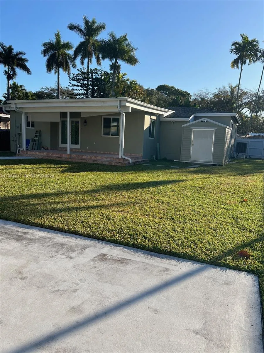 424 La Villa Dr 1, Miami Springs, Florida 33166, Miami Springs, Florida 33166, 3 Bedrooms Bedrooms, ,2 BathroomsBathrooms,Residential Lease,For Rent,424 La Villa Dr 1, Miami Springs, Florida 33166,A11964041