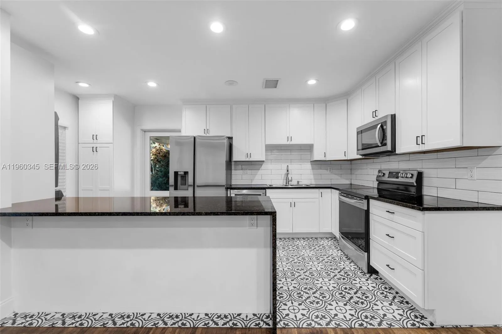 3965 Sw 60th Ct, Miami, Florida 33155, Miami, Florida 33155, 3 Bedrooms Bedrooms, ,2 BathroomsBathrooms,Residential,For Sale,3965 Sw 60th Ct, Miami, Florida 33155,A11960345