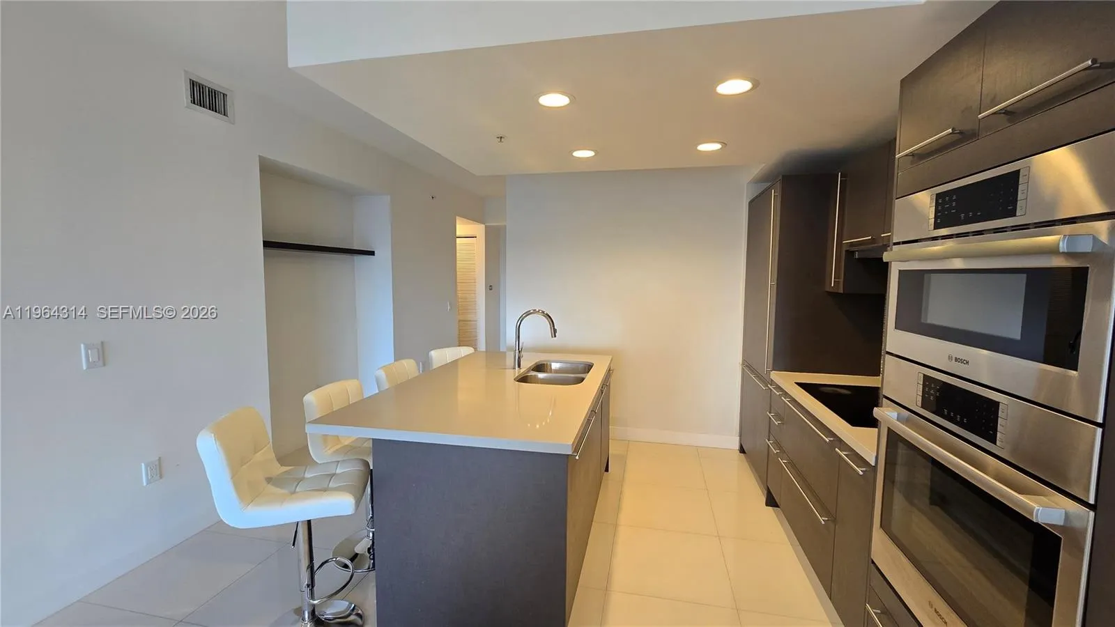 7825 Nw 107th Ave 318, Doral, Florida 33178, Doral, Florida 33178, 1 Bedroom Bedrooms, ,2 BathroomsBathrooms,Residential Lease,For Rent,7825 Nw 107th Ave 318, Doral, Florida 33178,A11964314