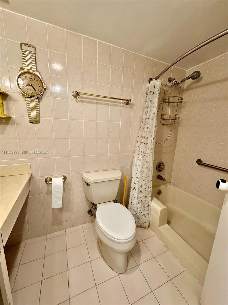 251 174th St 1715, Sunny Isles Beach, Florida 3316, Sunny Isles Beach, Florida 33160, 1 Bedroom Bedrooms, ,1 BathroomBathrooms,Residential,For Sale,251 174th St 1715, Sunny Isles Beach, Florida 3316,A11962772