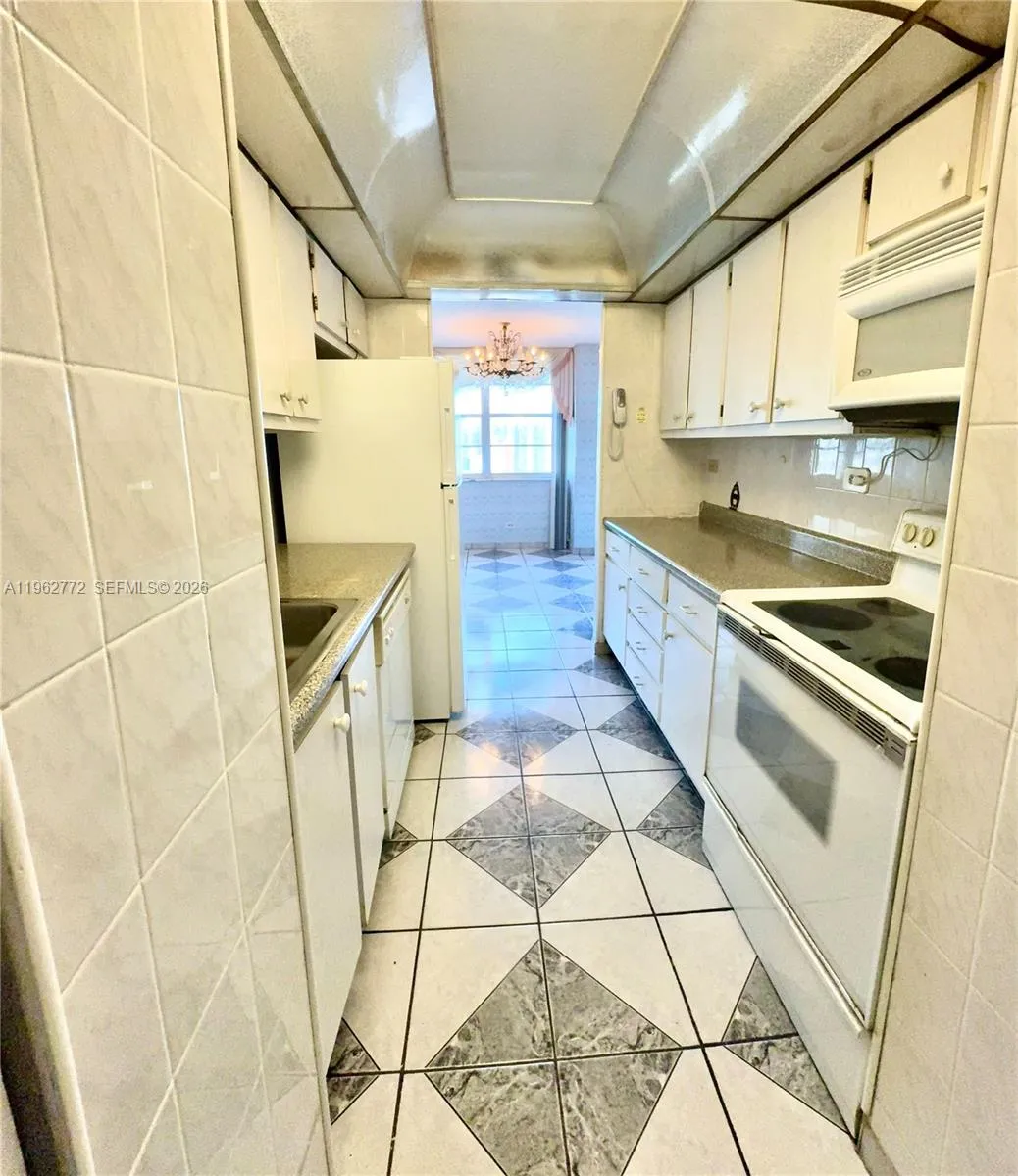 251 174th St 1715, Sunny Isles Beach, Florida 3316, Sunny Isles Beach, Florida 33160, 1 Bedroom Bedrooms, ,1 BathroomBathrooms,Residential,For Sale,251 174th St 1715, Sunny Isles Beach, Florida 3316,A11962772