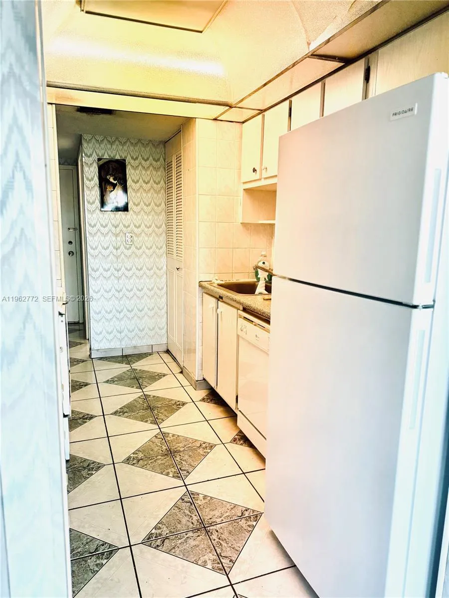 251 174th St 1715, Sunny Isles Beach, Florida 3316, Sunny Isles Beach, Florida 33160, 1 Bedroom Bedrooms, ,1 BathroomBathrooms,Residential,For Sale,251 174th St 1715, Sunny Isles Beach, Florida 3316,A11962772