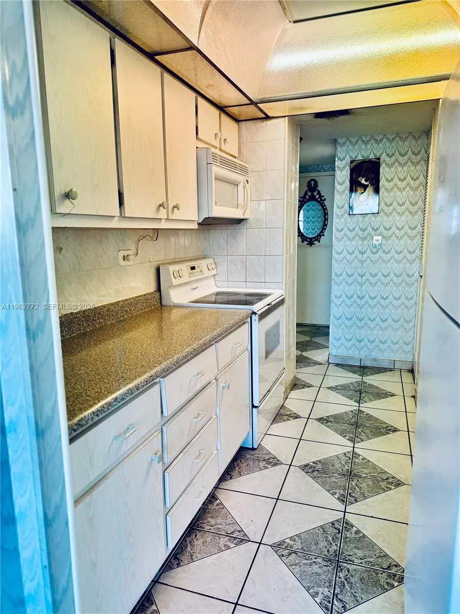 251 174th St 1715, Sunny Isles Beach, Florida 3316, Sunny Isles Beach, Florida 33160, 1 Bedroom Bedrooms, ,1 BathroomBathrooms,Residential,For Sale,251 174th St 1715, Sunny Isles Beach, Florida 3316,A11962772