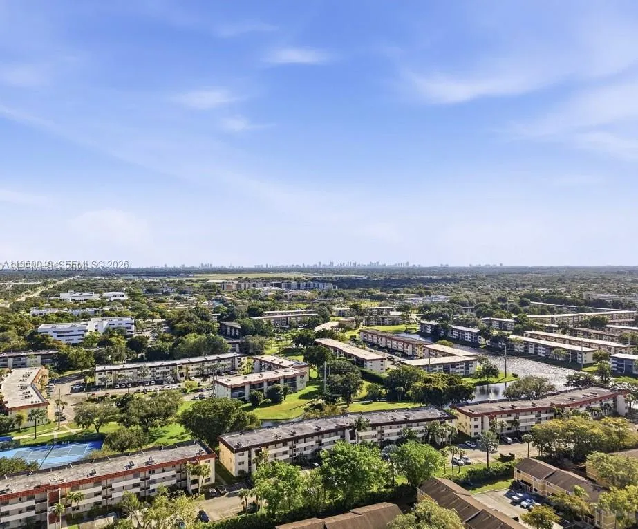 300 S Hollybrook Dr 203, Pembroke Pines, Florida 3, Pembroke Pines, Florida 33025, 2 Bedrooms Bedrooms, ,2 BathroomsBathrooms,Residential Lease,For Rent,300 S Hollybrook Dr 203, Pembroke Pines, Florida 3,A11960048
