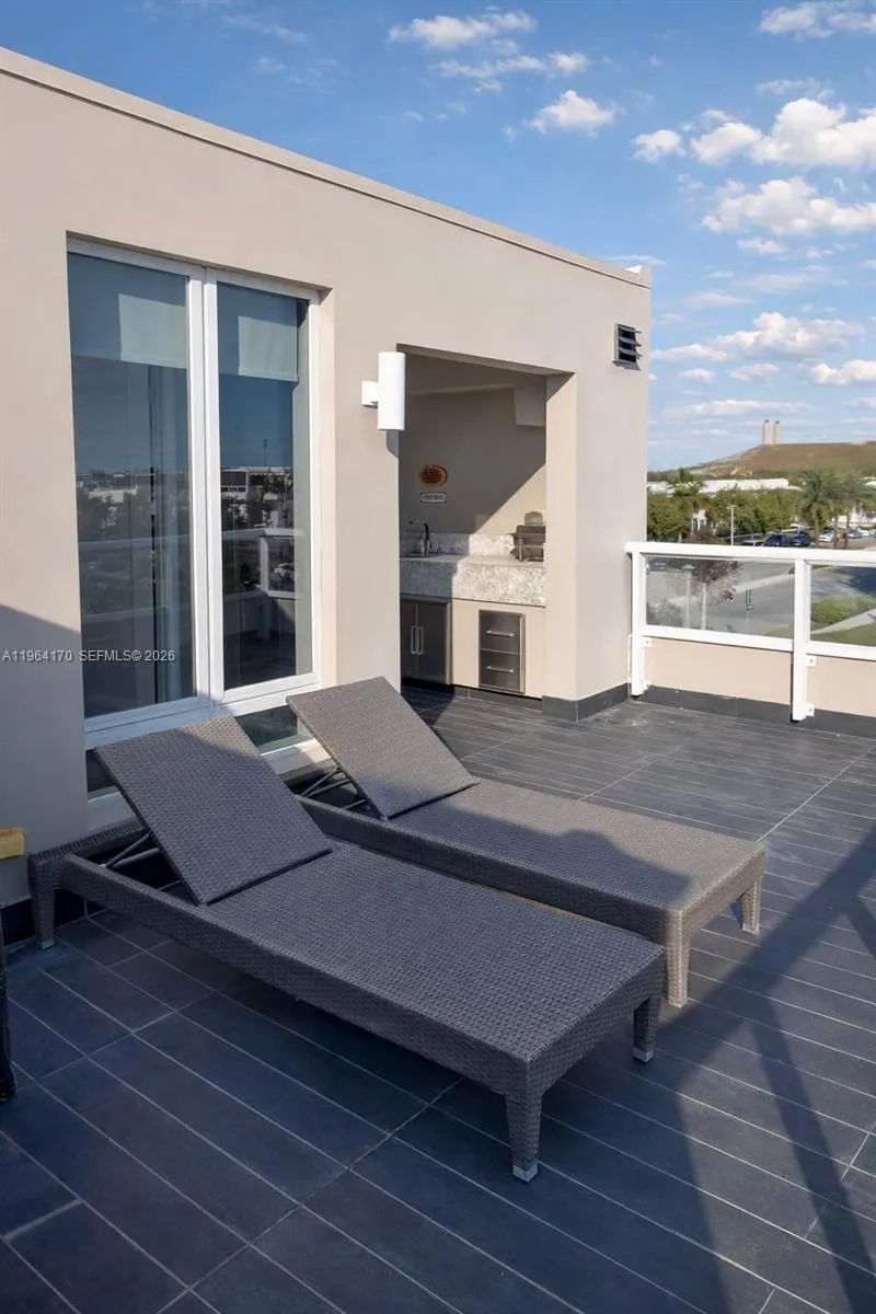 10464 Nw 66th St, Doral, Florida 33178, Doral, Florida 33178, 4 Bedrooms Bedrooms, ,3 BathroomsBathrooms,Residential,For Sale,10464 Nw 66th St, Doral, Florida 33178,A11964170