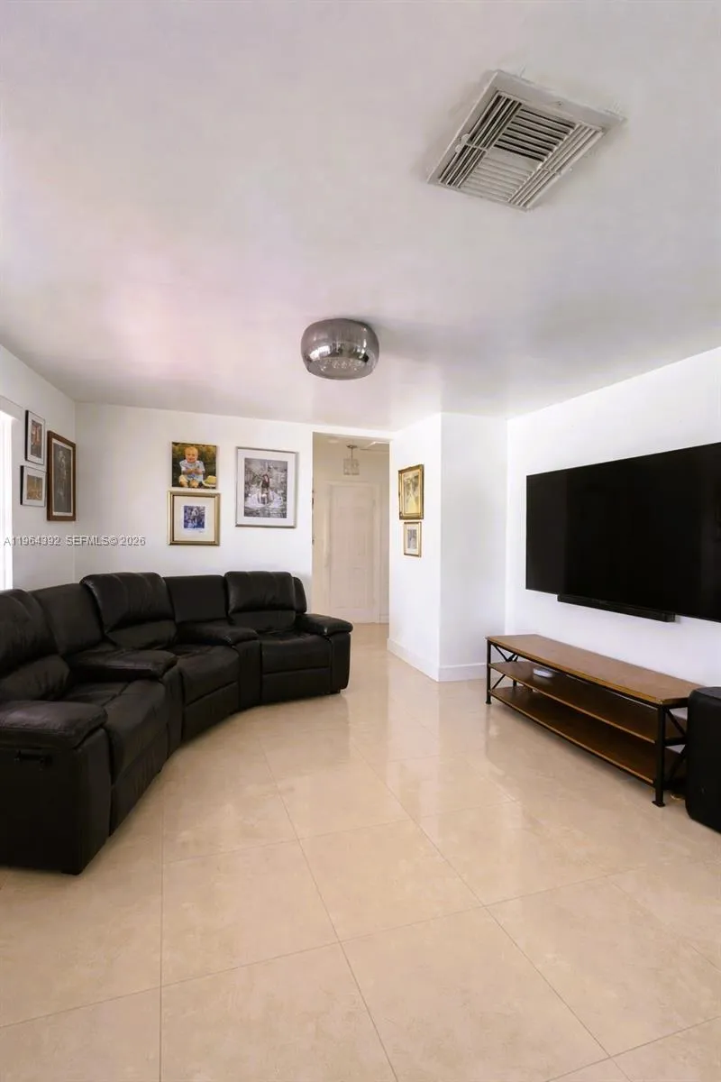 20600 Sw 117th Ave, Miami, Florida 33177, Miami, Florida 33177, 3 Bedrooms Bedrooms, 3 Rooms Rooms,2 BathroomsBathrooms,Residential,For Sale,20600 Sw 117th Ave, Miami, Florida 33177,A11964392