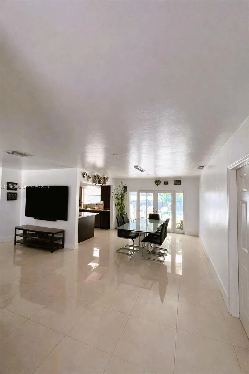20600 Sw 117th Ave, Miami, Florida 33177, Miami, Florida 33177, 3 Bedrooms Bedrooms, 3 Rooms Rooms,2 BathroomsBathrooms,Residential,For Sale,20600 Sw 117th Ave, Miami, Florida 33177,A11964392