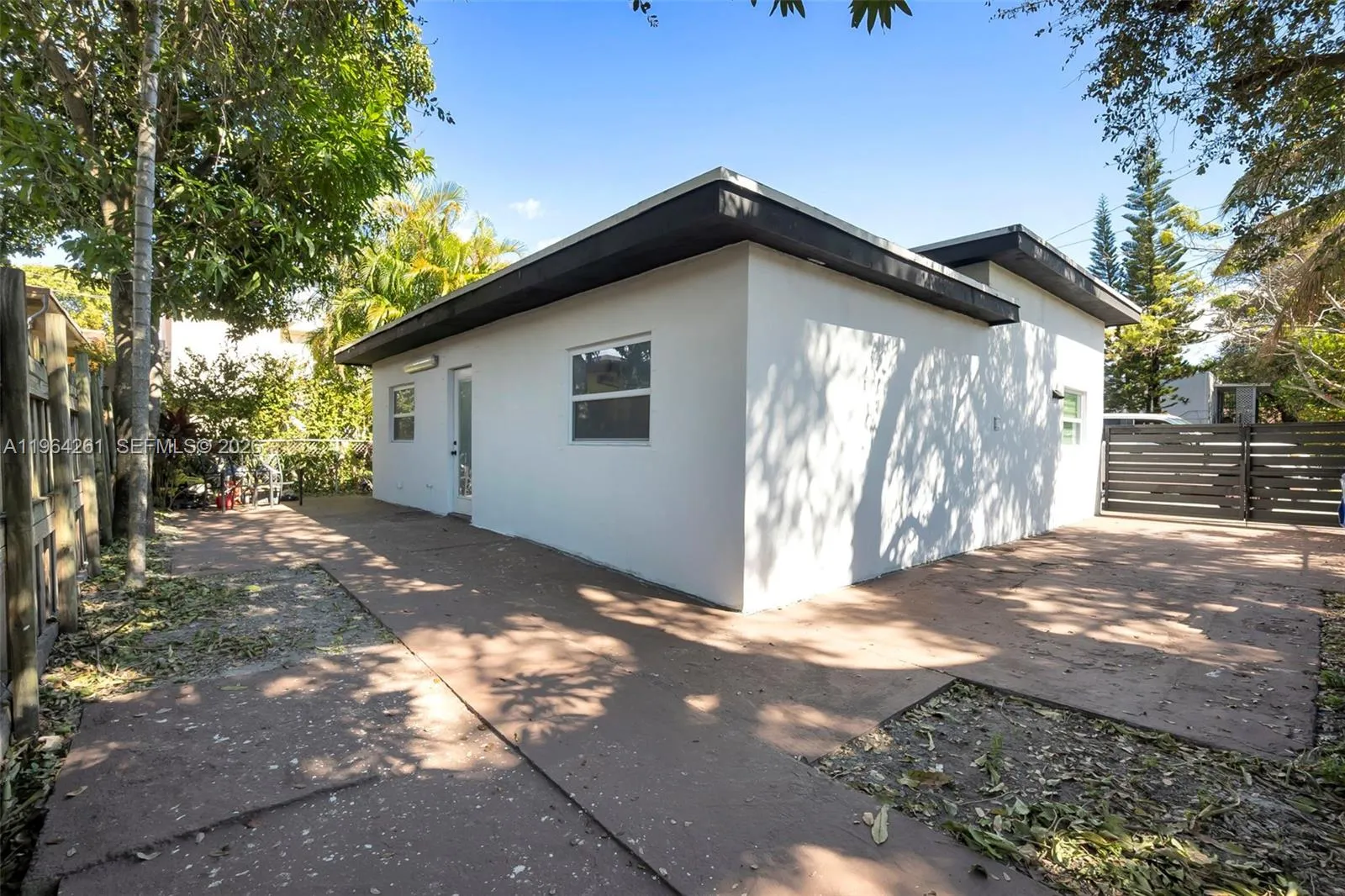 1820 Sw 25th Ave, Miami, Florida 33145, Miami, Florida 33145, 3 Bedrooms Bedrooms, ,2 BathroomsBathrooms,Residential,For Sale,1820 Sw 25th Ave, Miami, Florida 33145,A11964261