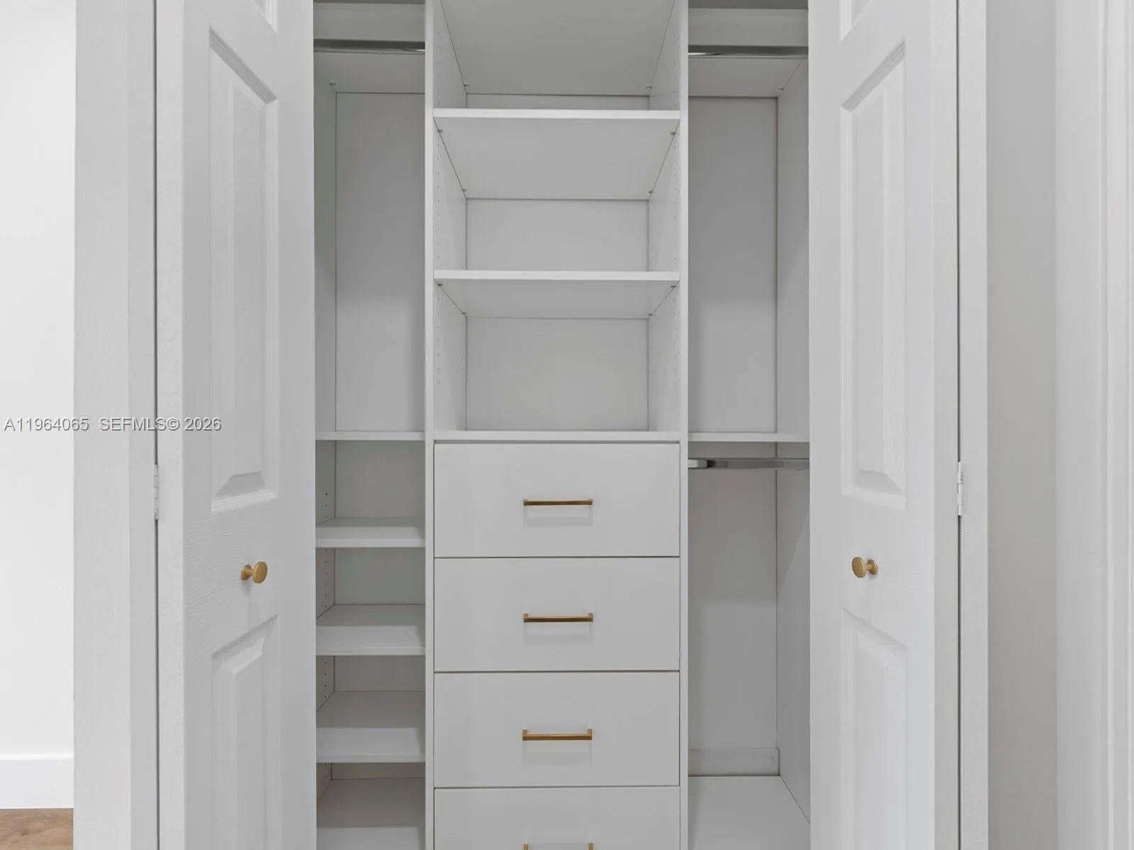 8101 Camino Real C-320, Miami, Florida 33143, Miami, Florida 33143, 1 Bedroom Bedrooms, ,1 BathroomBathrooms,Residential,For Sale,8101 Camino Real C-320, Miami, Florida 33143,A11964065