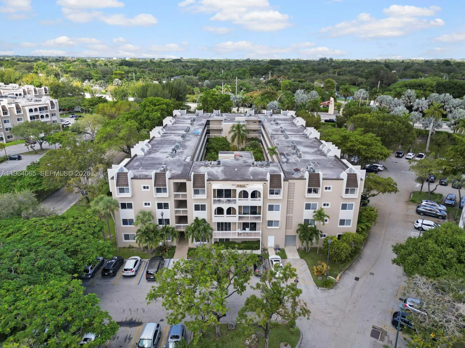 8101 Camino Real C-320, Miami, Florida 33143, Miami, Florida 33143, 1 Bedroom Bedrooms, ,1 BathroomBathrooms,Residential,For Sale,8101 Camino Real C-320, Miami, Florida 33143,A11964065
