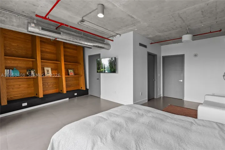 2nd bedroom-downstarirs