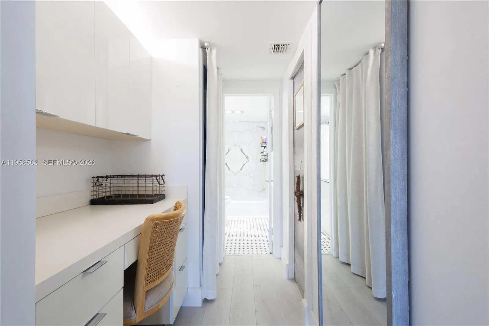 177 Ocean Lane Dr 302, Key Biscayne, Florida 33149, Key Biscayne, Florida 33149, 1 Bedroom Bedrooms, ,1 BathroomBathrooms,Residential,For Sale,177 Ocean Lane Dr 302, Key Biscayne, Florida 33149,A11958503