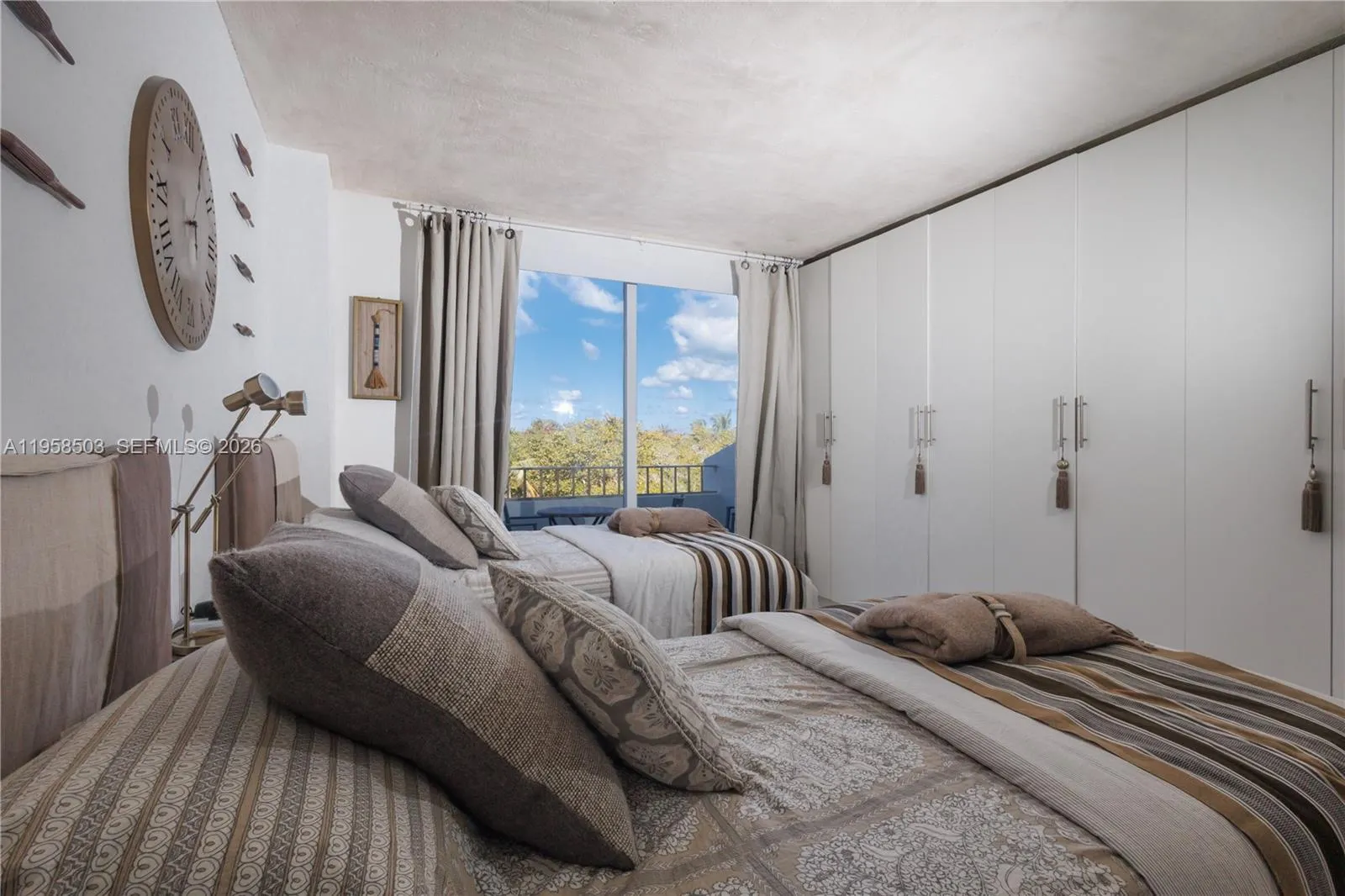 177 Ocean Lane Dr 302, Key Biscayne, Florida 33149, Key Biscayne, Florida 33149, 1 Bedroom Bedrooms, ,1 BathroomBathrooms,Residential,For Sale,177 Ocean Lane Dr 302, Key Biscayne, Florida 33149,A11958503
