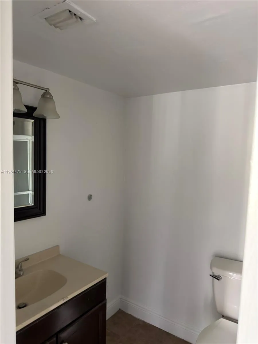 8009 W 6th Ave H, Hialeah, Florida 33014, Hialeah, Florida 33014, 3 Bedrooms Bedrooms, ,2 BathroomsBathrooms,Residential Lease,For Rent,8009 W 6th Ave H, Hialeah, Florida 33014,A11964473