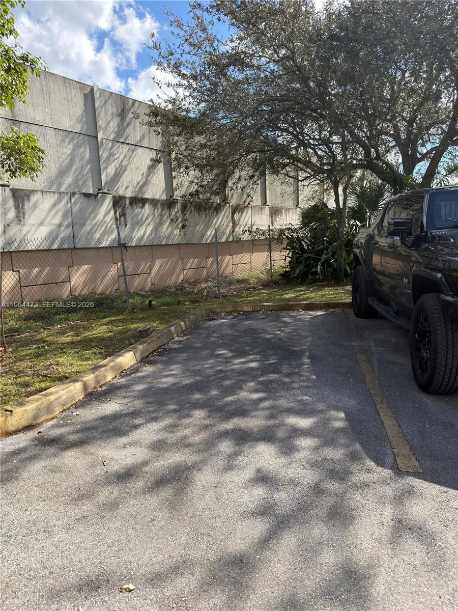 8009 W 6th Ave H, Hialeah, Florida 33014, Hialeah, Florida 33014, 3 Bedrooms Bedrooms, ,2 BathroomsBathrooms,Residential Lease,For Rent,8009 W 6th Ave H, Hialeah, Florida 33014,A11964473