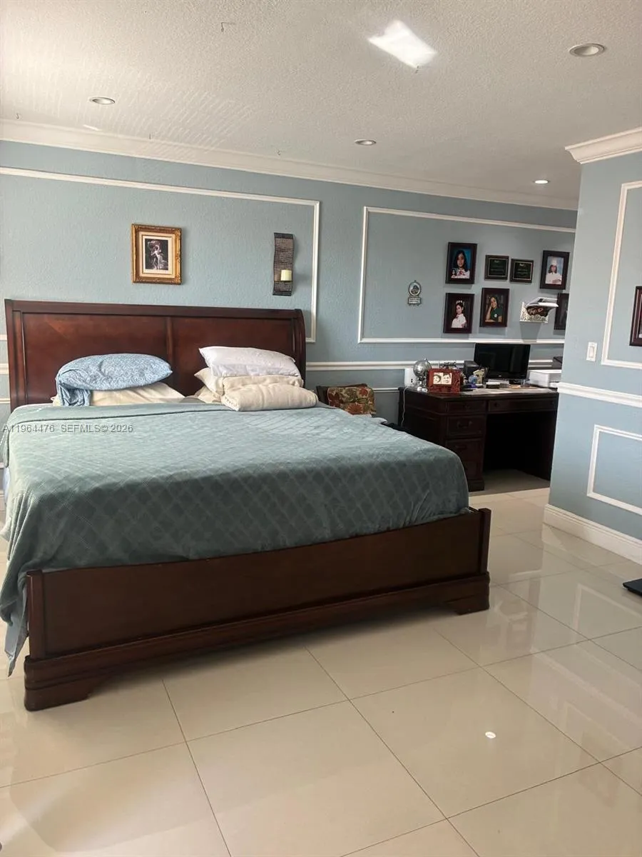 9425 Nw 114th Ln 3, Hialeah Gardens, Florida 33018, Hialeah Gardens, Florida 33018, 2 Bedrooms Bedrooms, ,1 BathroomBathrooms,Residential,For Sale,9425 Nw 114th Ln 3, Hialeah Gardens, Florida 33018,A11964476