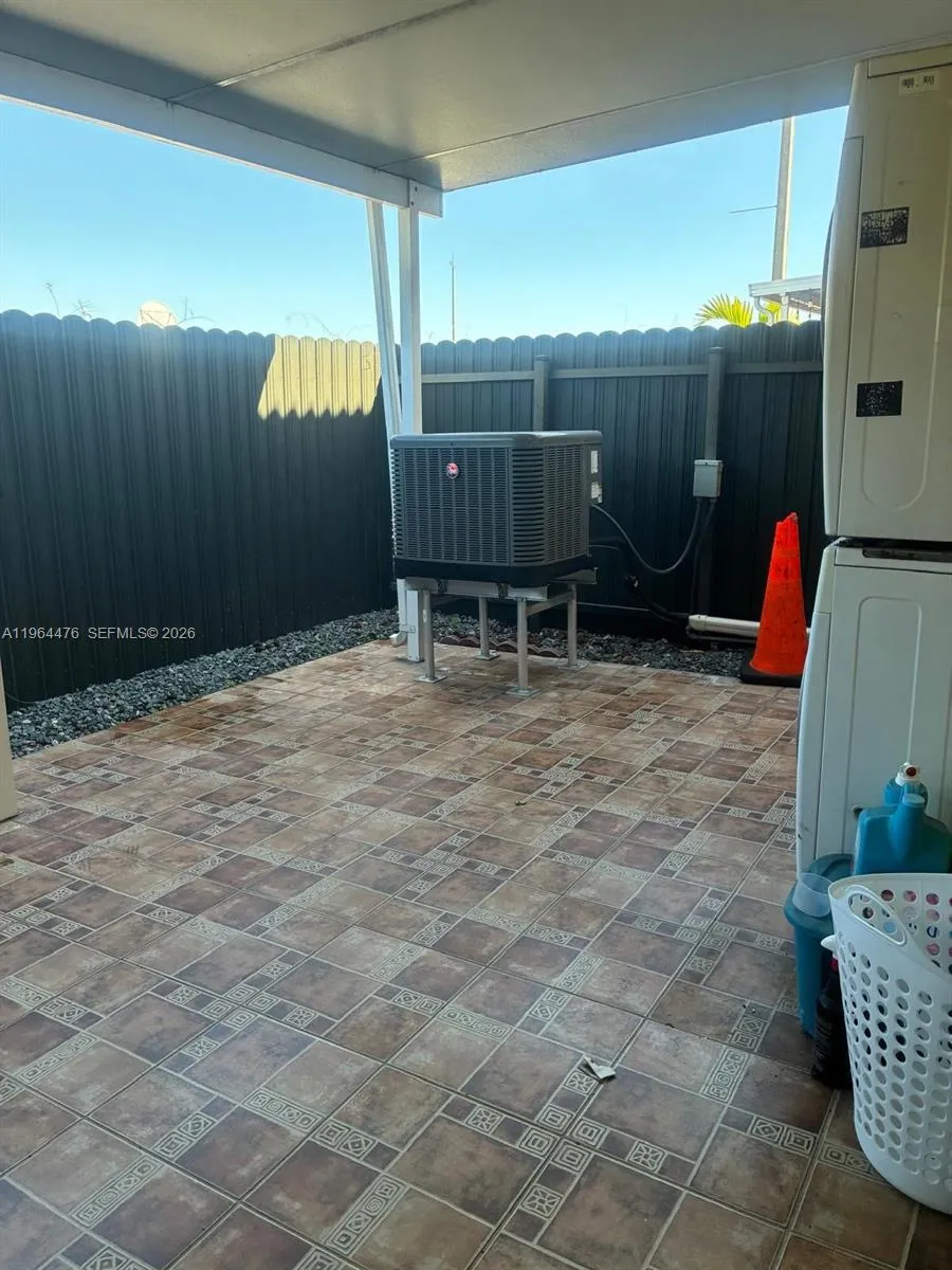 9425 Nw 114th Ln 3, Hialeah Gardens, Florida 33018, Hialeah Gardens, Florida 33018, 2 Bedrooms Bedrooms, ,1 BathroomBathrooms,Residential,For Sale,9425 Nw 114th Ln 3, Hialeah Gardens, Florida 33018,A11964476