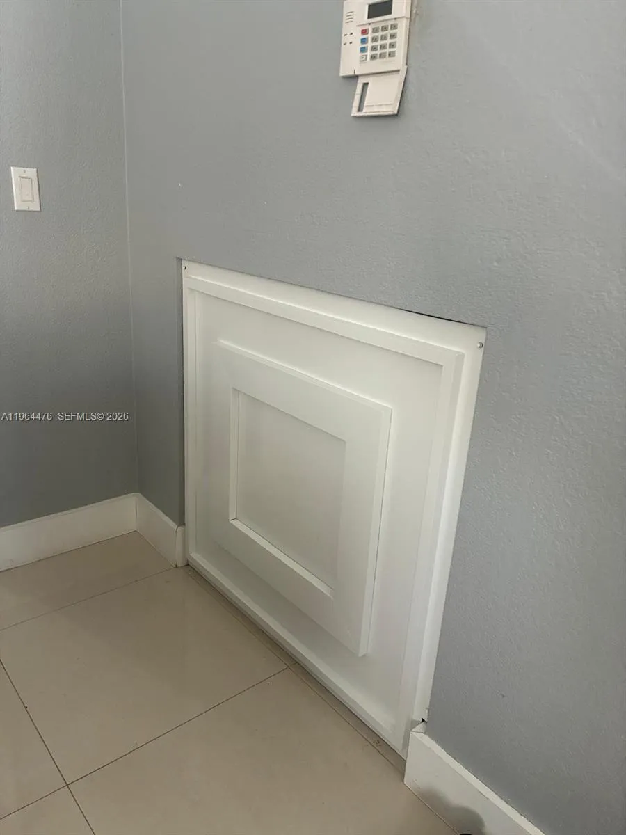 9425 Nw 114th Ln 3, Hialeah Gardens, Florida 33018, Hialeah Gardens, Florida 33018, 2 Bedrooms Bedrooms, ,1 BathroomBathrooms,Residential,For Sale,9425 Nw 114th Ln 3, Hialeah Gardens, Florida 33018,A11964476