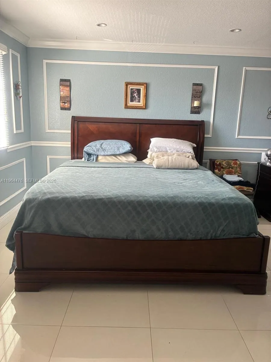 9425 Nw 114th Ln 3, Hialeah Gardens, Florida 33018, Hialeah Gardens, Florida 33018, 2 Bedrooms Bedrooms, ,1 BathroomBathrooms,Residential,For Sale,9425 Nw 114th Ln 3, Hialeah Gardens, Florida 33018,A11964476