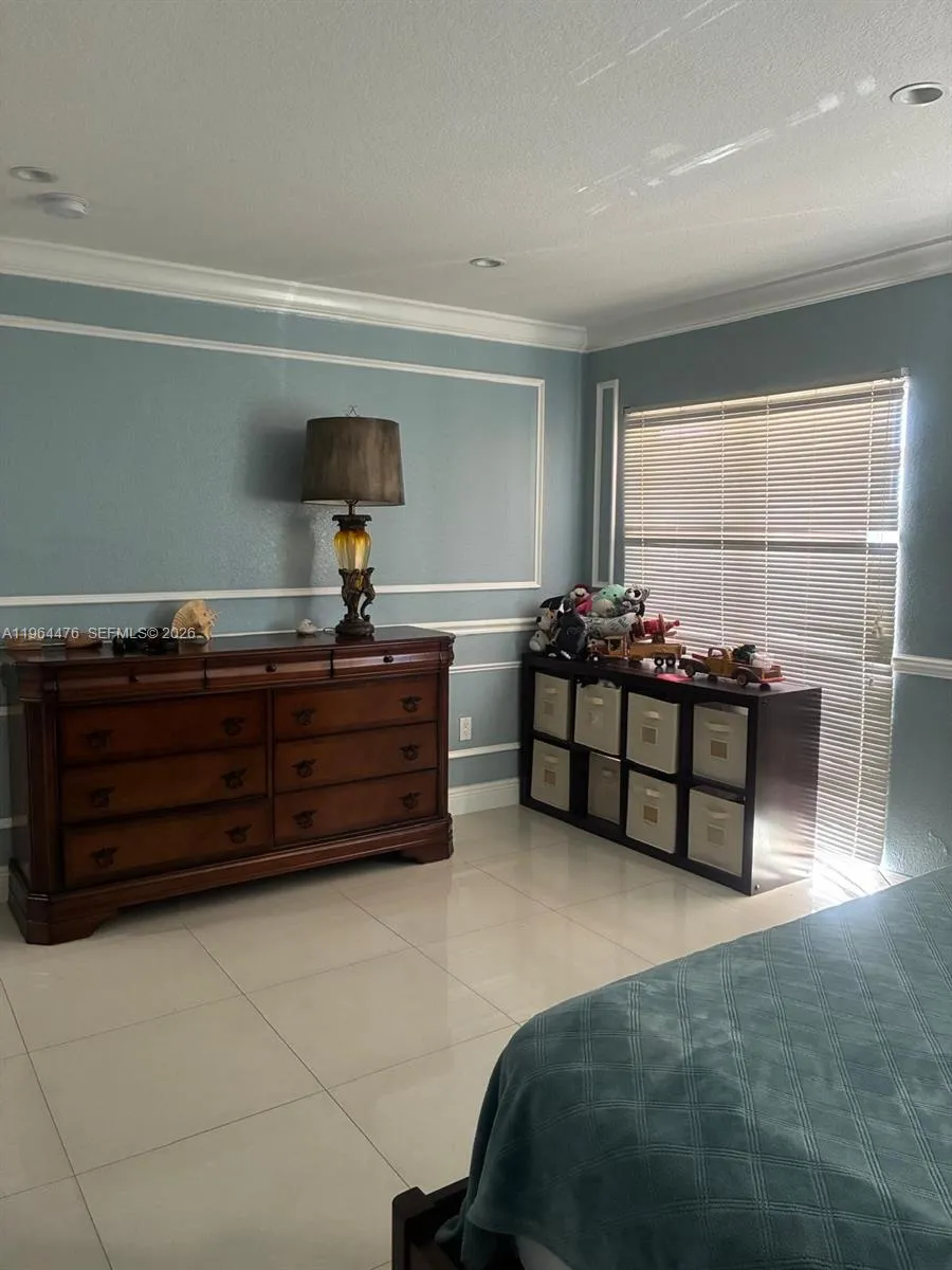 9425 Nw 114th Ln 3, Hialeah Gardens, Florida 33018, Hialeah Gardens, Florida 33018, 2 Bedrooms Bedrooms, ,1 BathroomBathrooms,Residential,For Sale,9425 Nw 114th Ln 3, Hialeah Gardens, Florida 33018,A11964476
